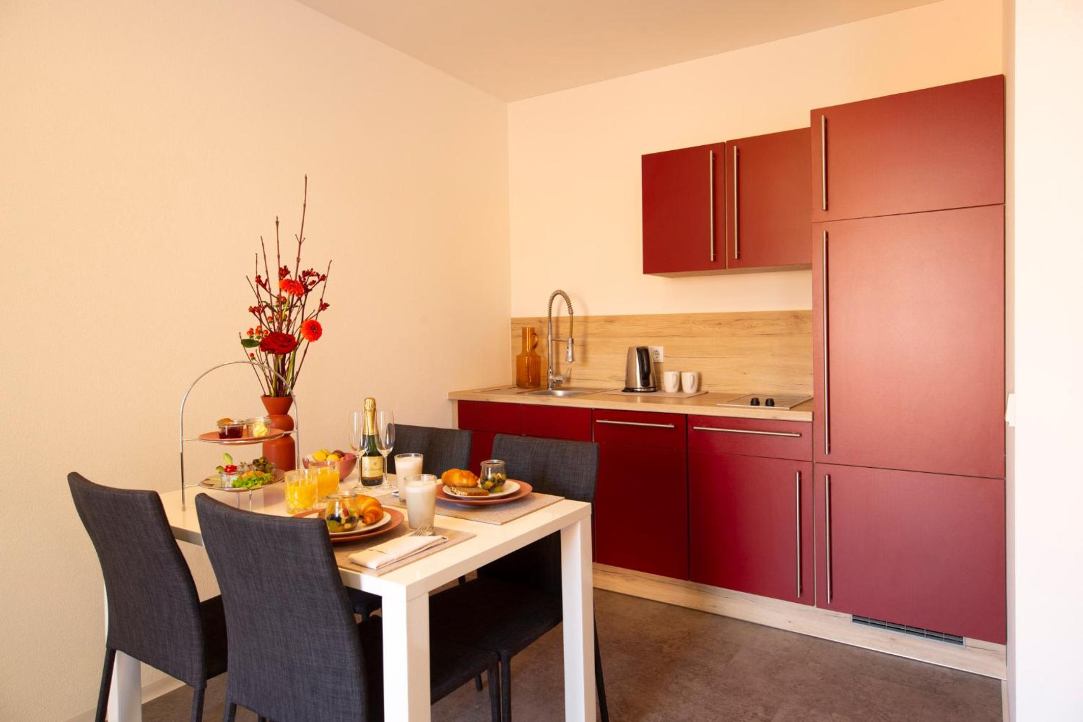 Studio Apartment - Photo 3