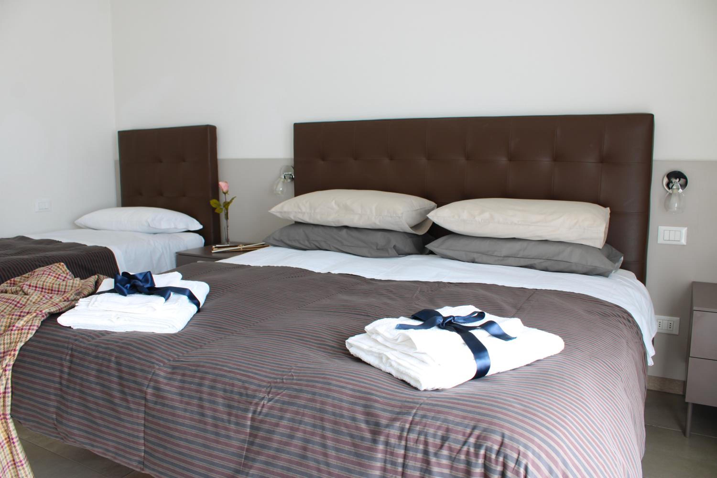 Triple Room with Private Bathroom photo 3