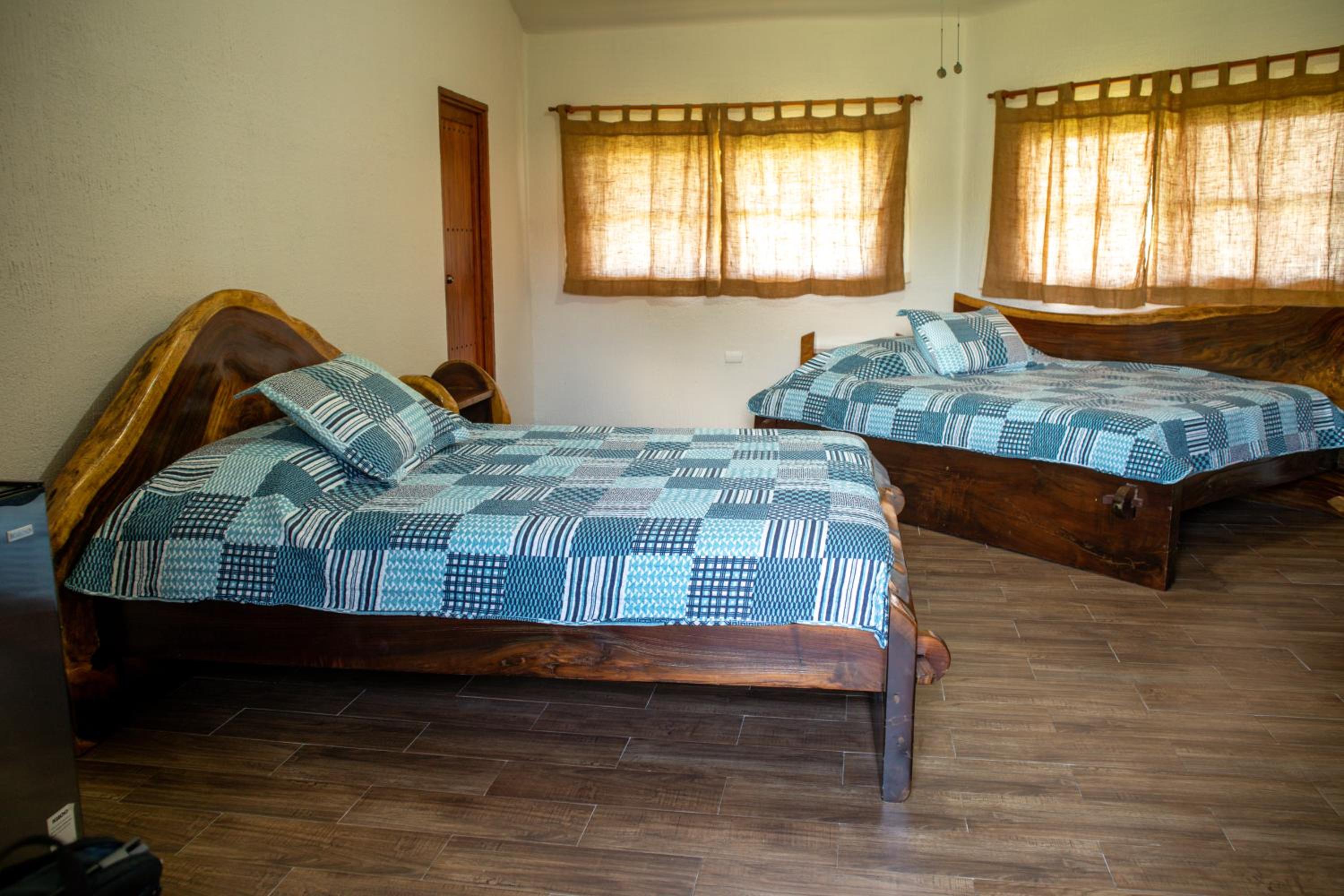 Deluxe Twin Room with Sea View photo 3