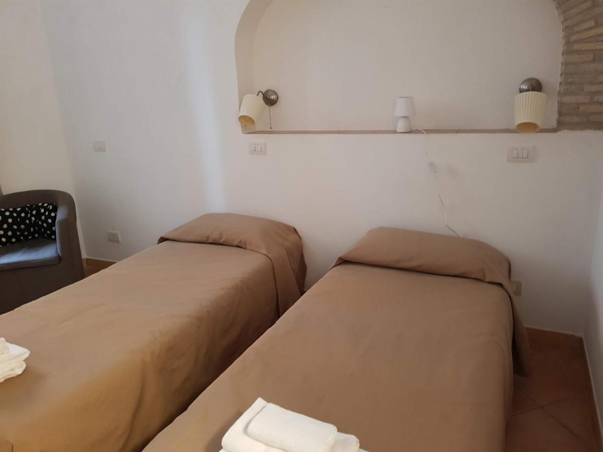 Double or Twin Room photo 3