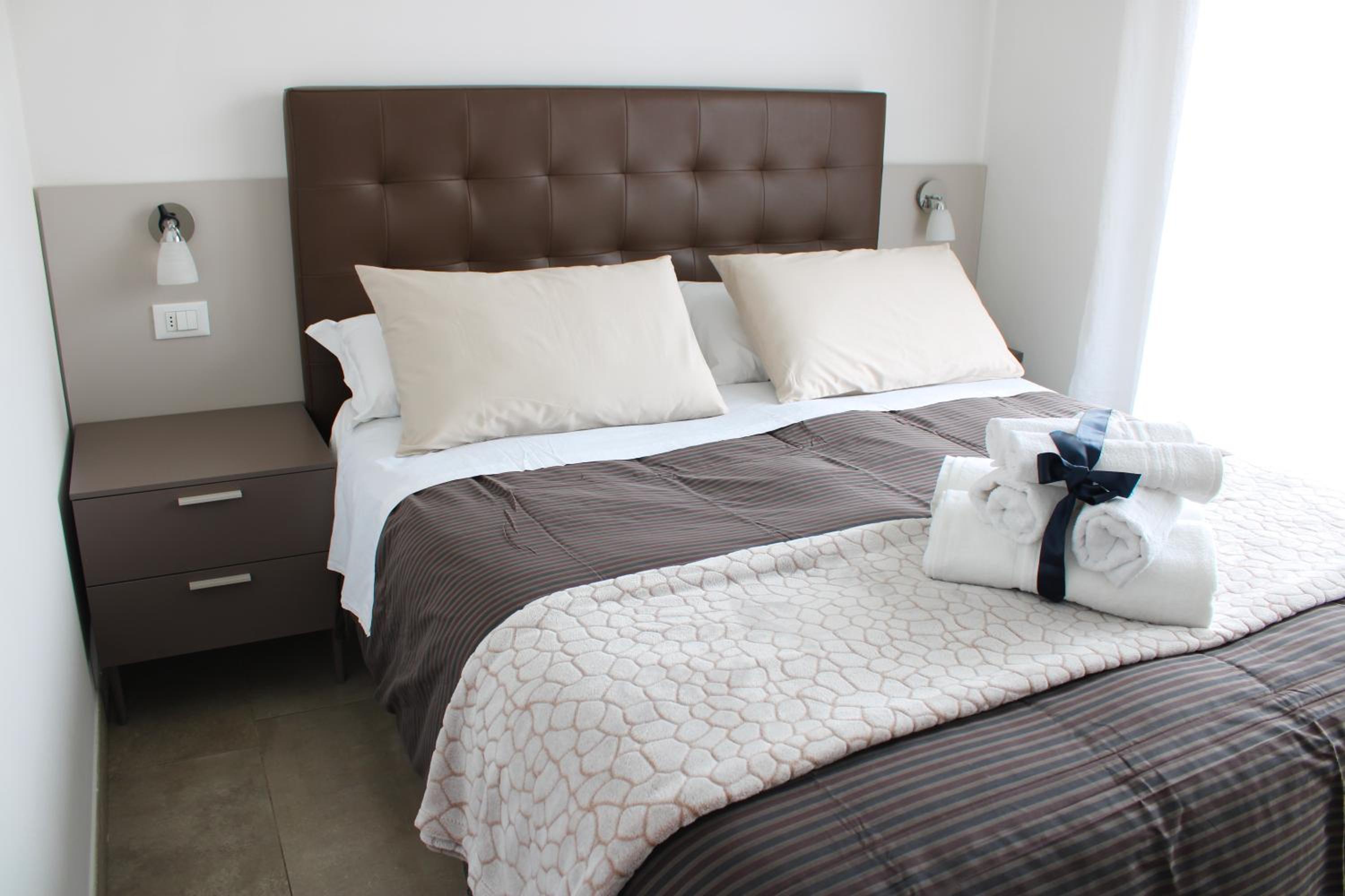 Single Room with Private Bathroom photo 2