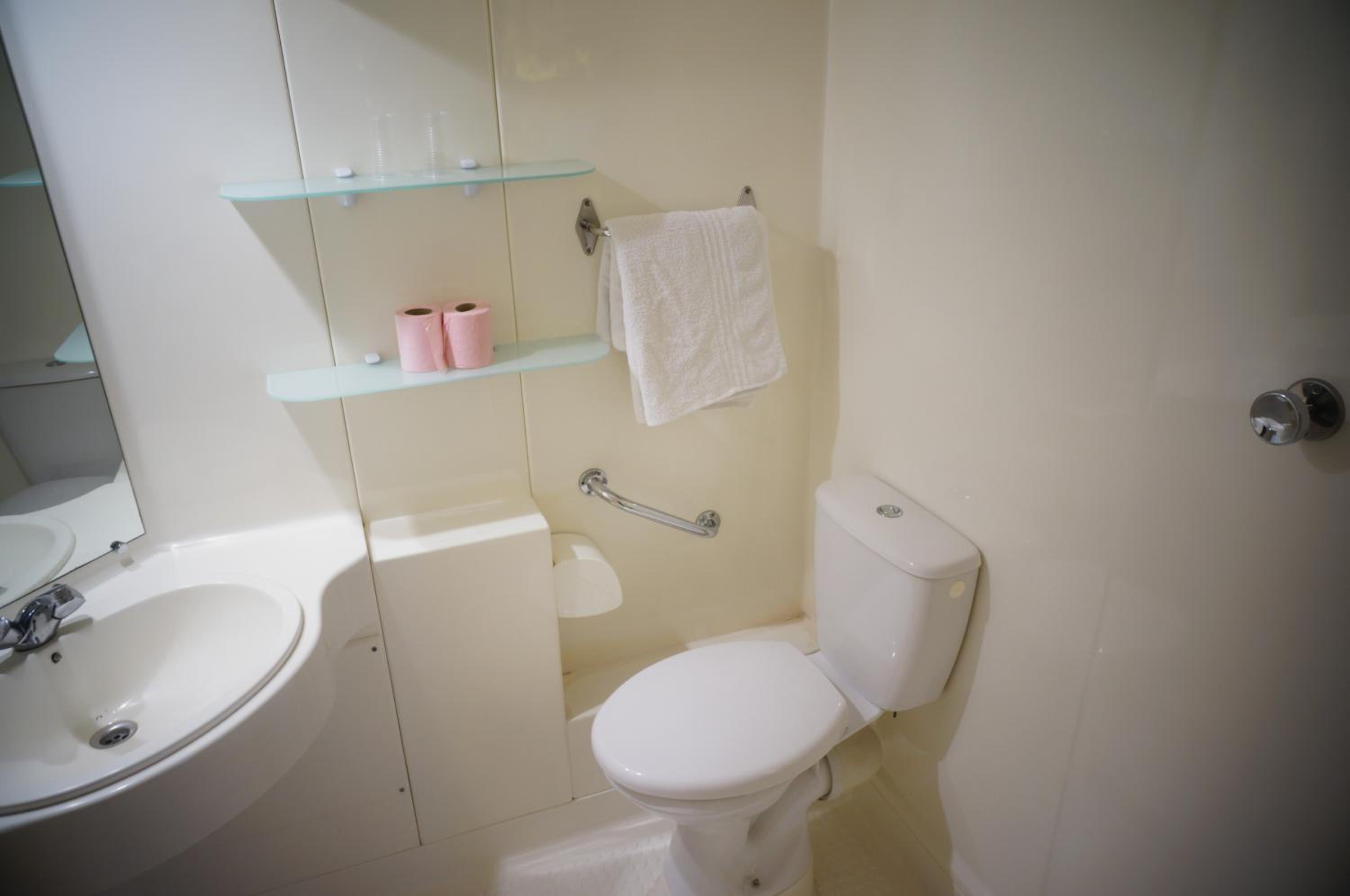 Double Room - Disability Access photo 3
