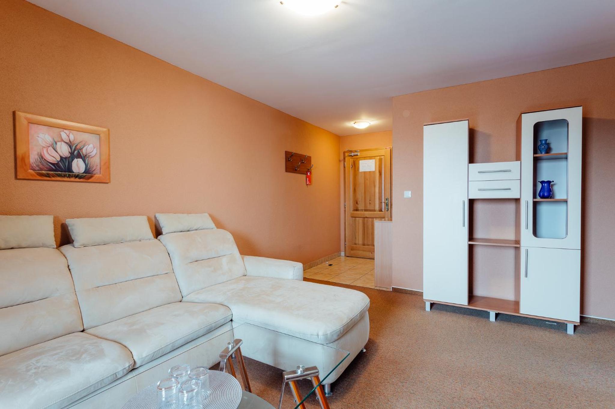 Family Room (4 Adults) photo 2
