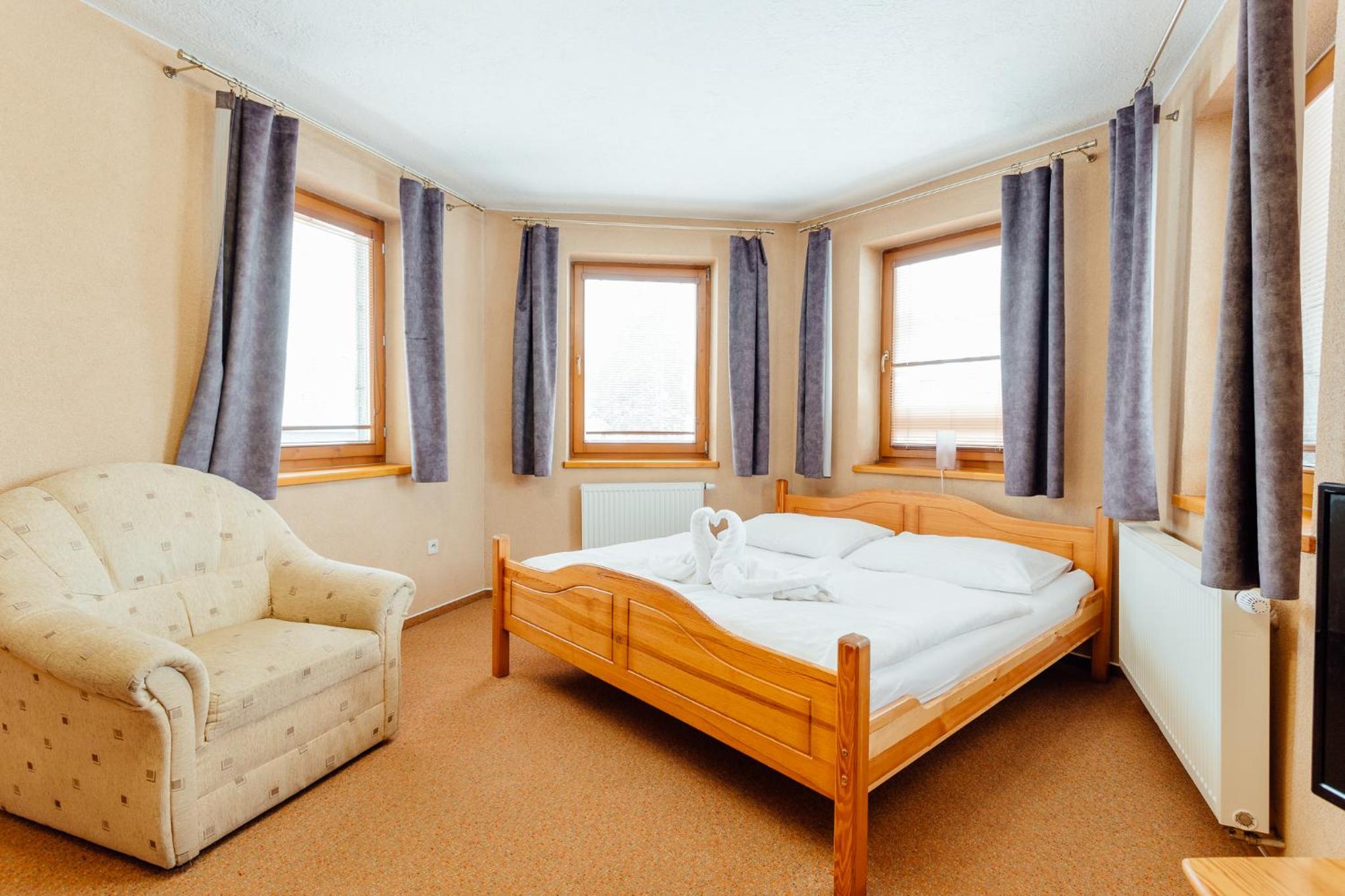 Large Double Room photo 2