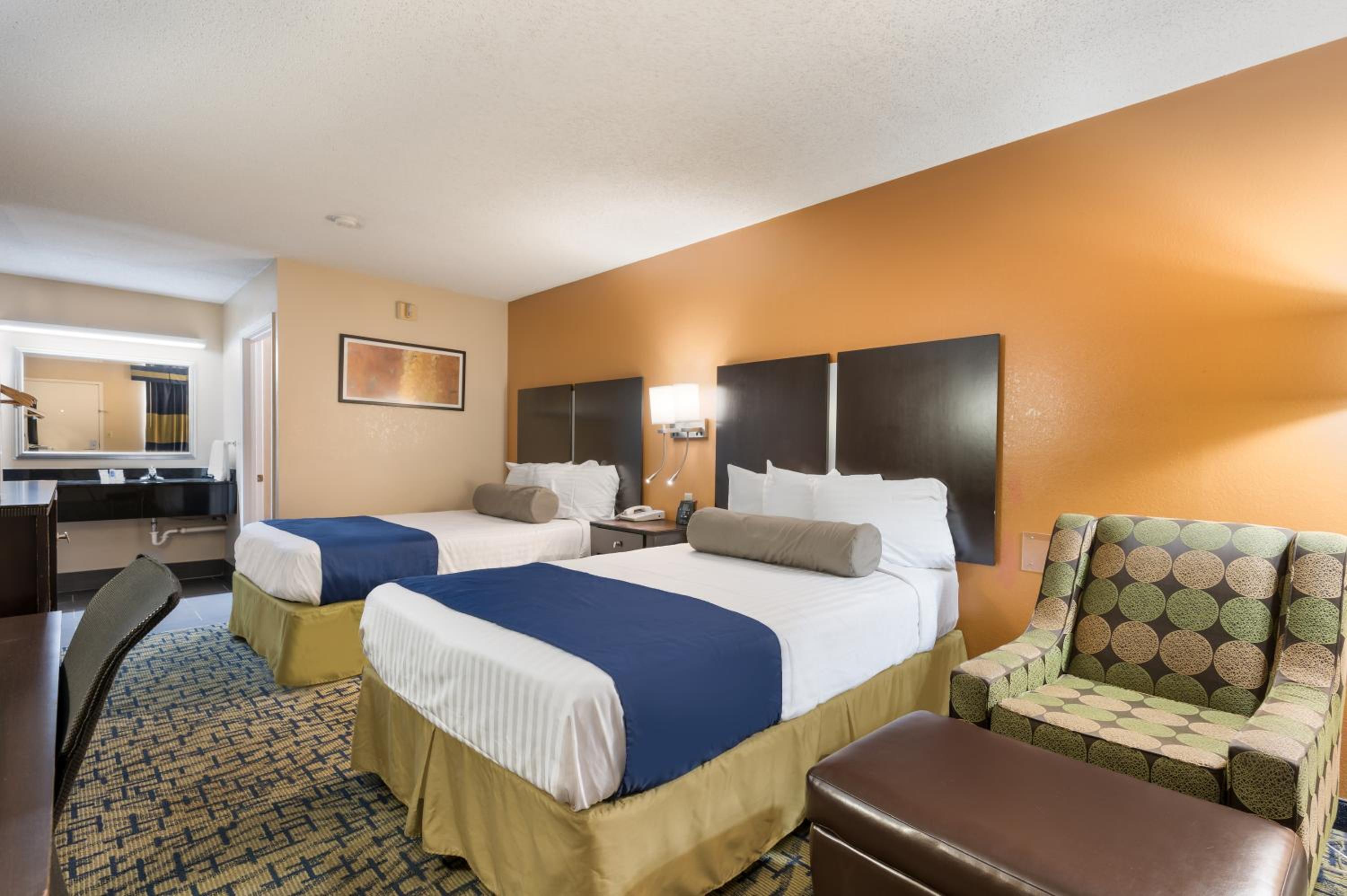 Double Room with Two Double Beds - Non-Smoking photo 2