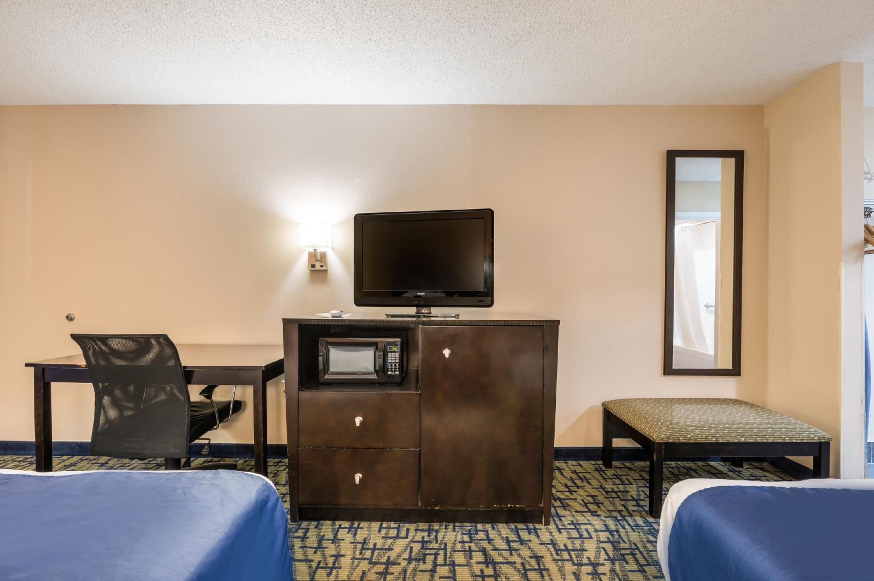 Double Room with Two Double Beds - Non-Smoking photo 1