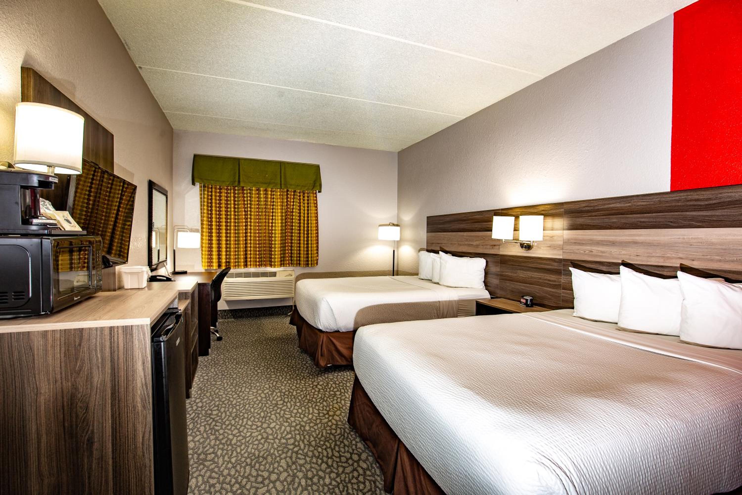 Business Queen Room With Two Queen Beds - Non-Smoking - Photo 4