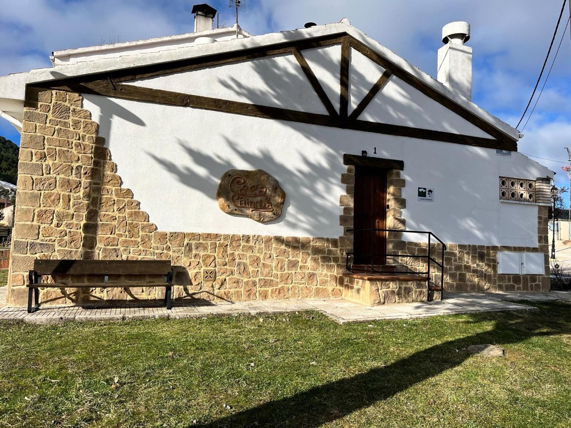 Two-Bedroom House - Photo 25
