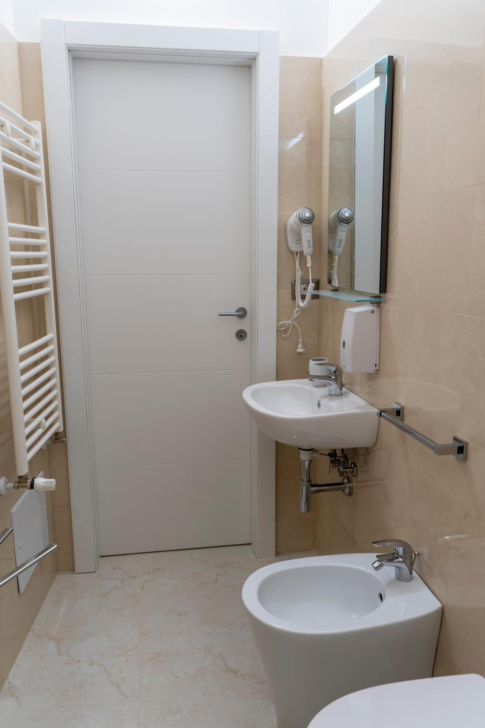 Superior Double Room - Photo 13