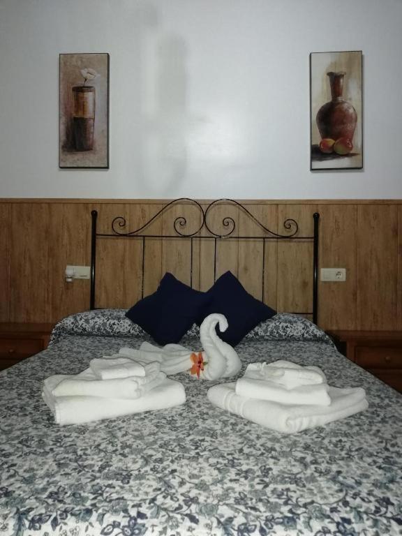 Standard Single Room with Shower photo 3