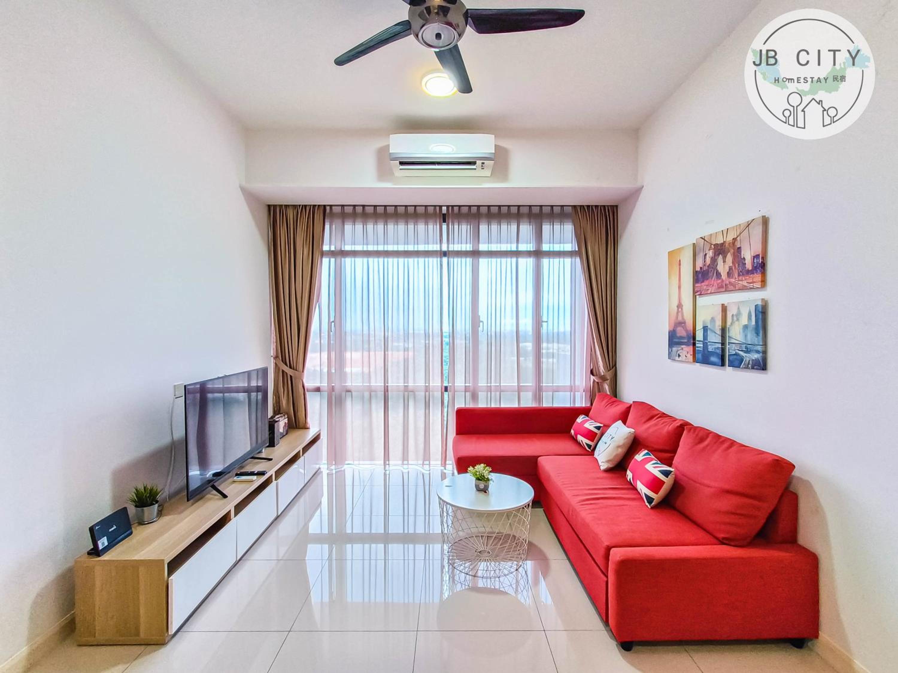 One-Bedroom Apartment - Photo 1