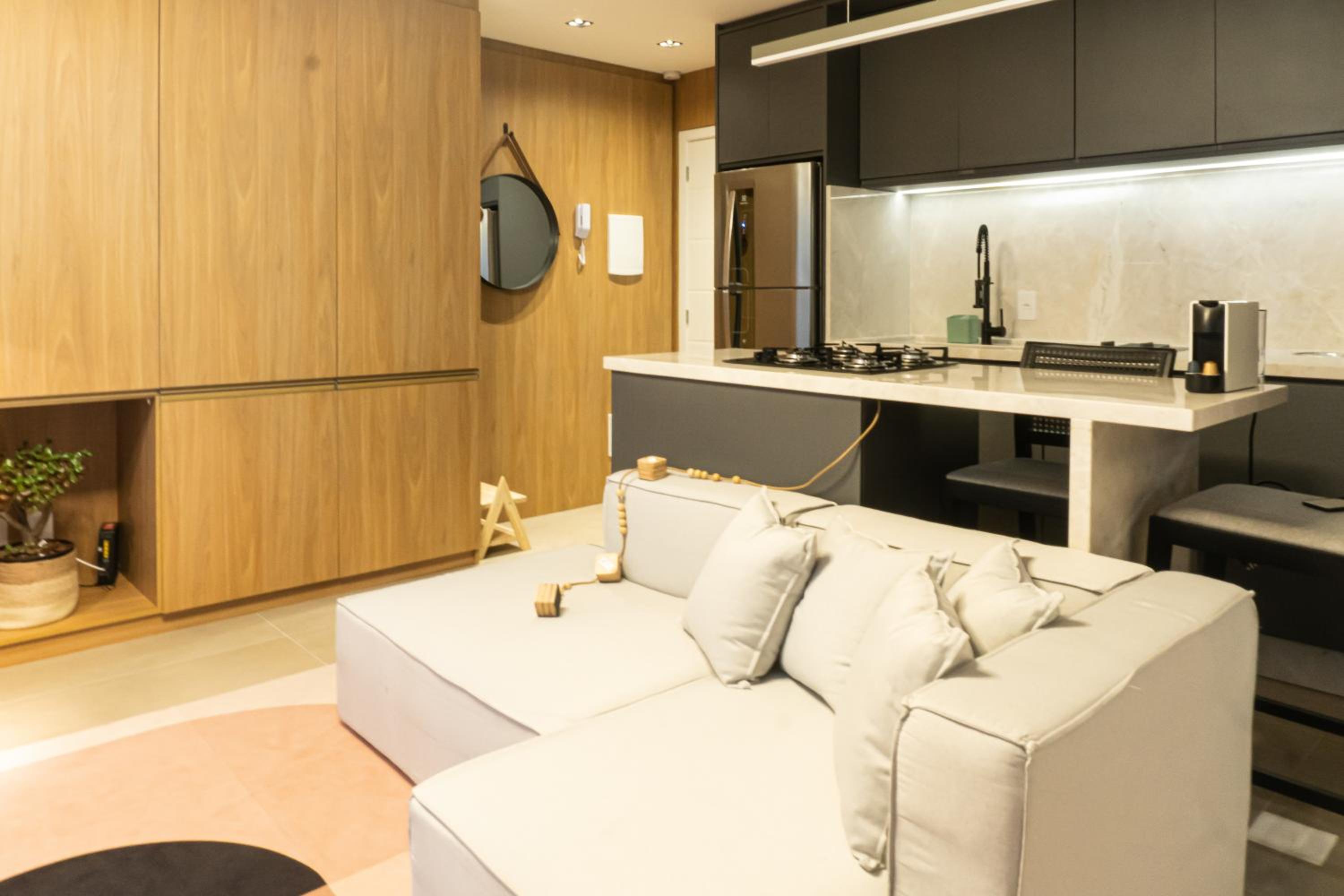 One-Bedroom Superior Apartment - Photo 13