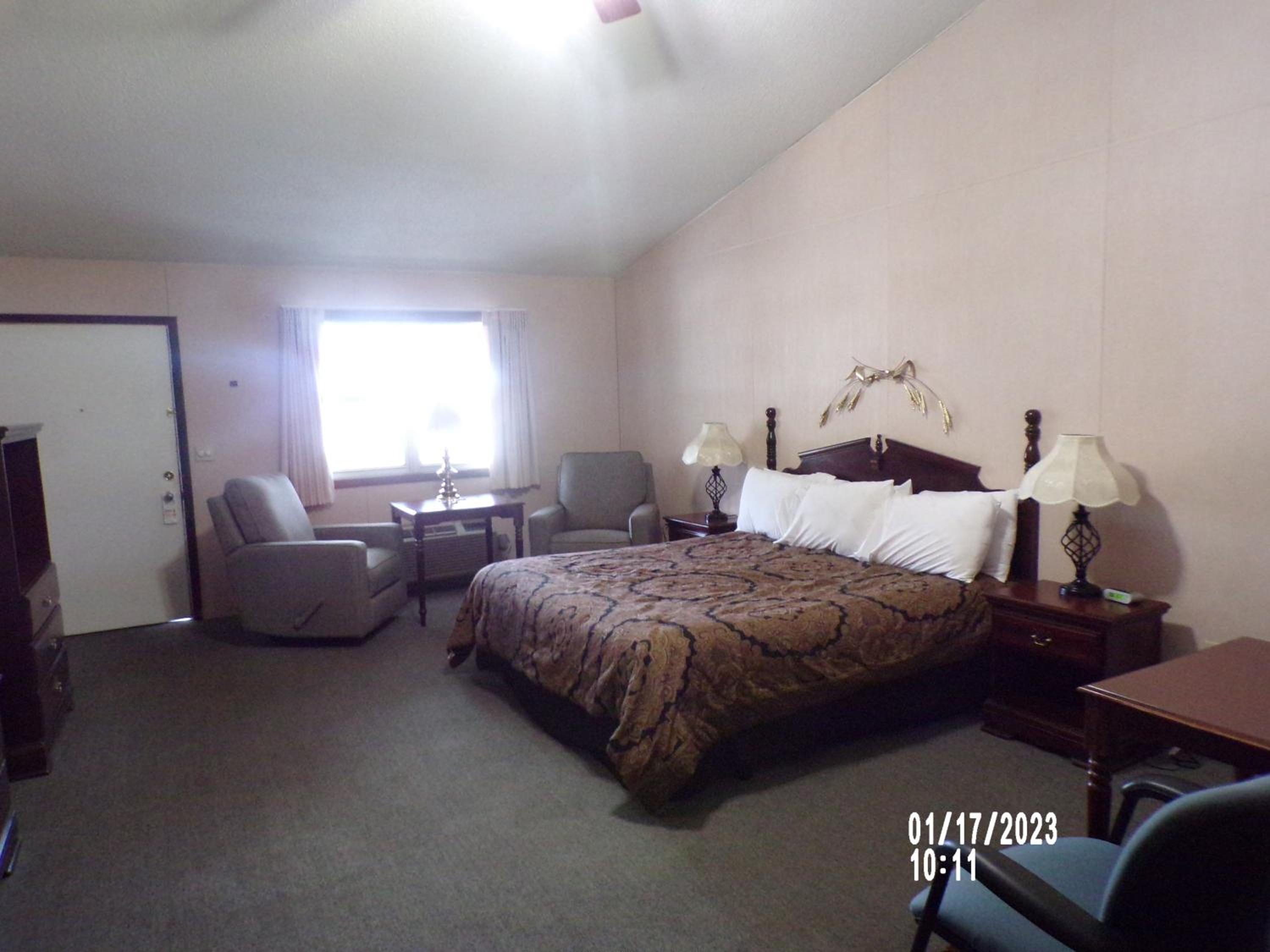 Deluxe King Room