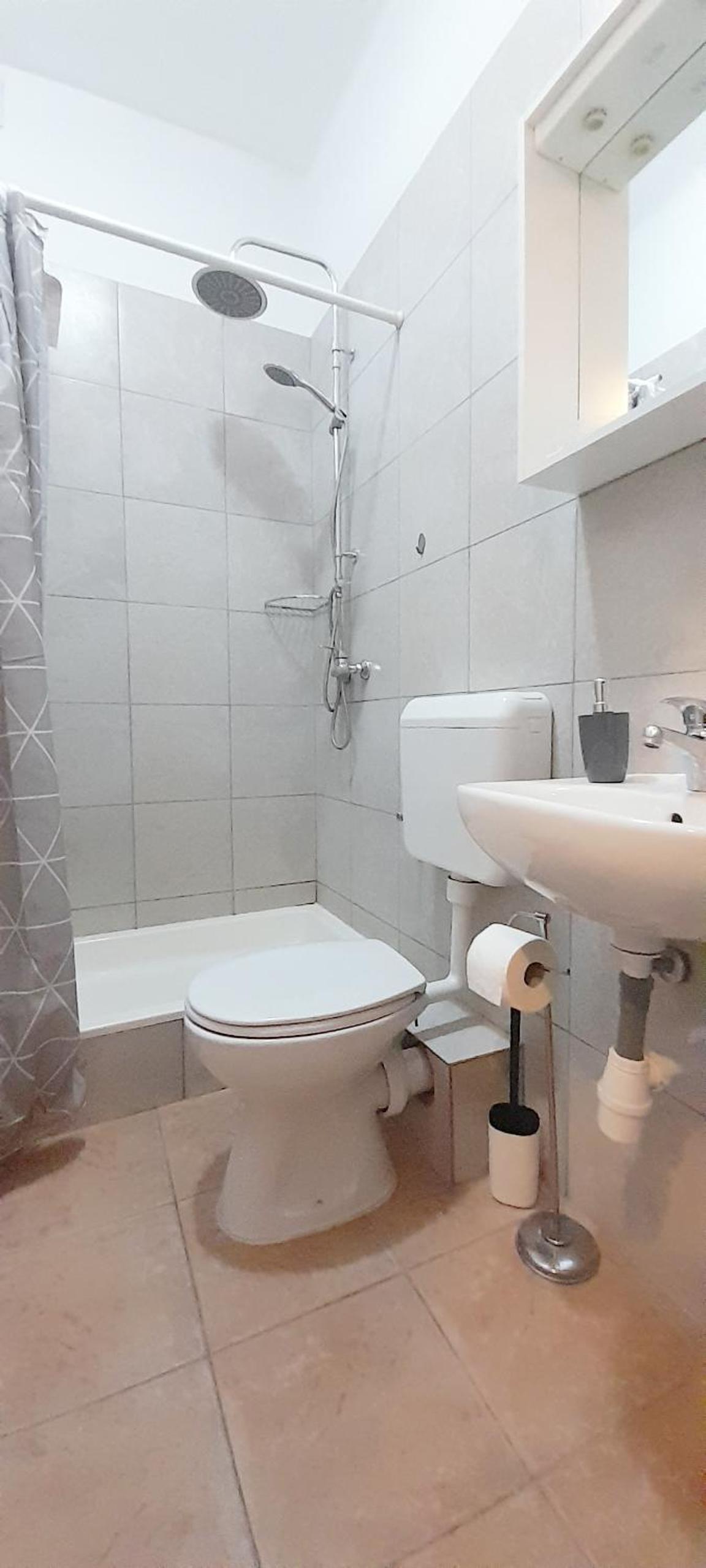 Apartment - Photo 13