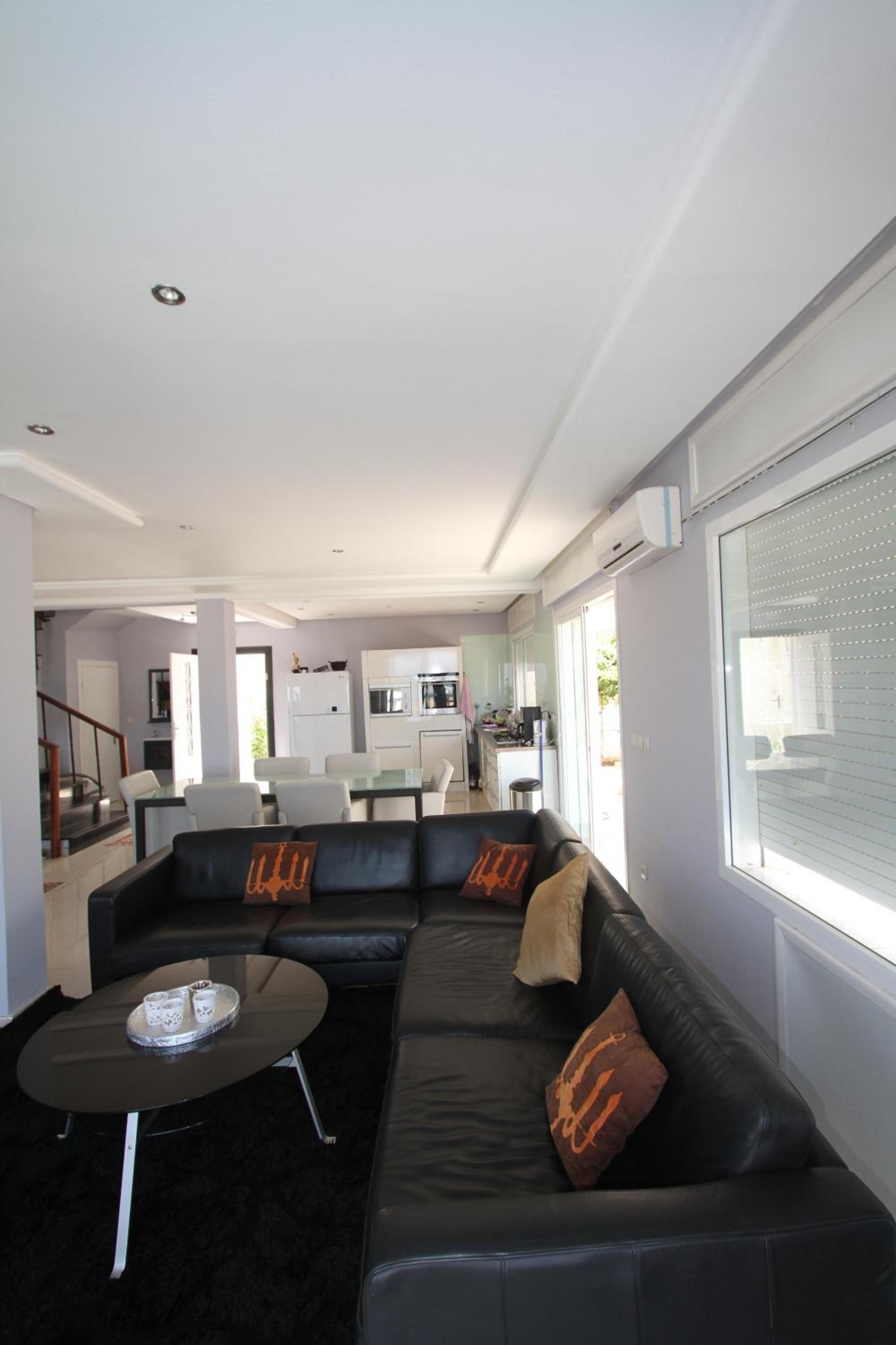 Villa with Private Pool - Photo 29