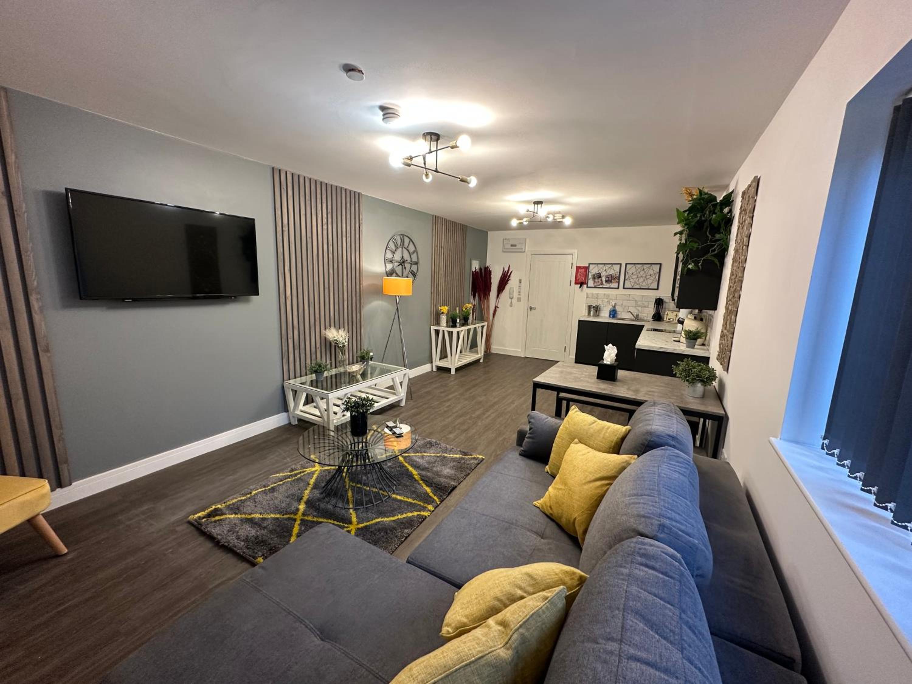 One-Bedroom Apartment with Terrace photo 3