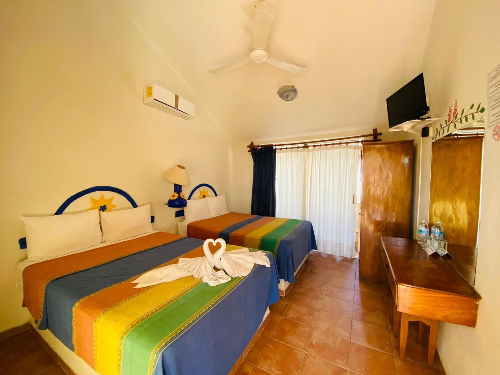 Double Room With Two Double Beds photo 3