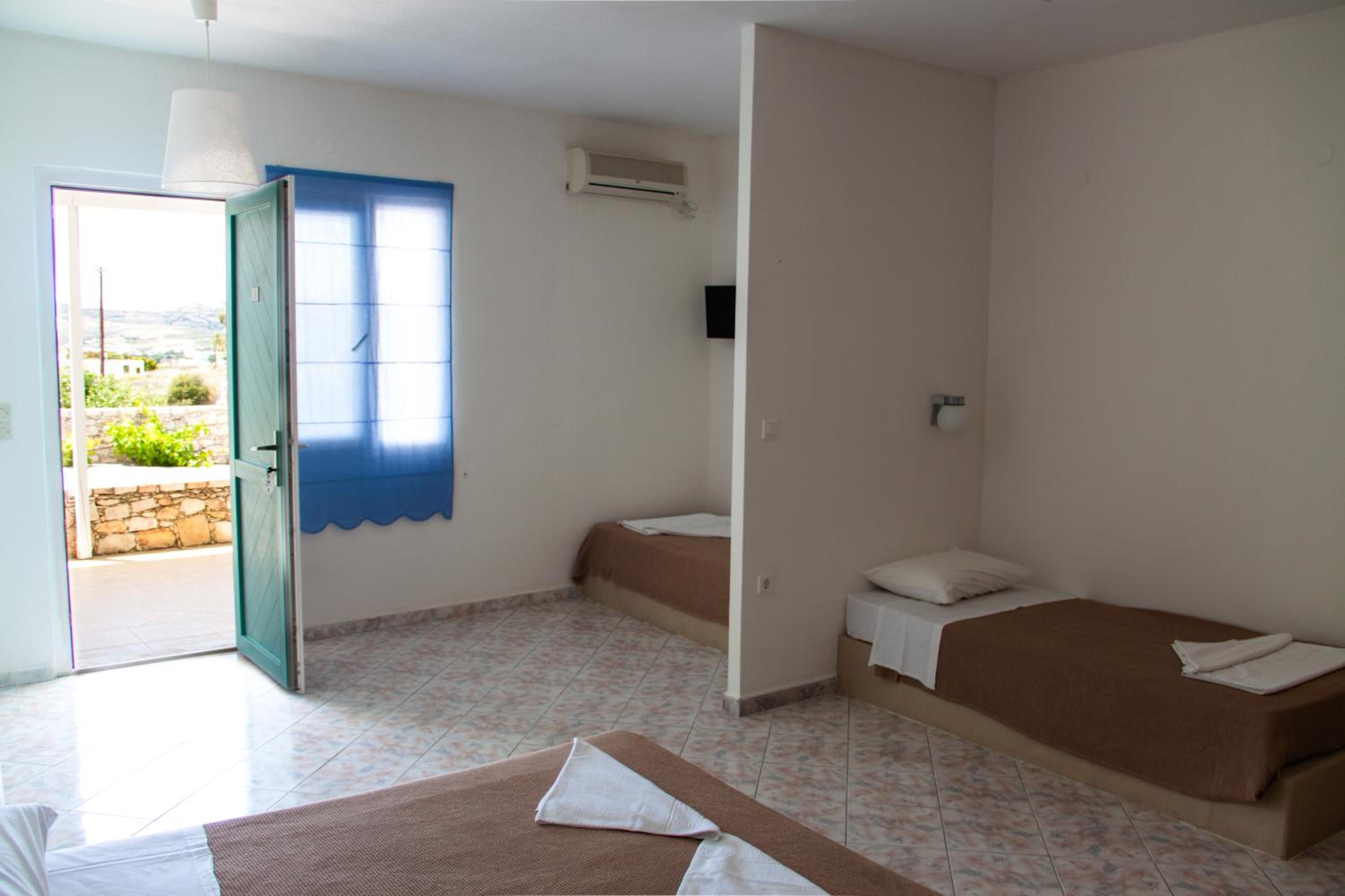 Studio with Side Sea View - 1 Double and 2 Single Beds
