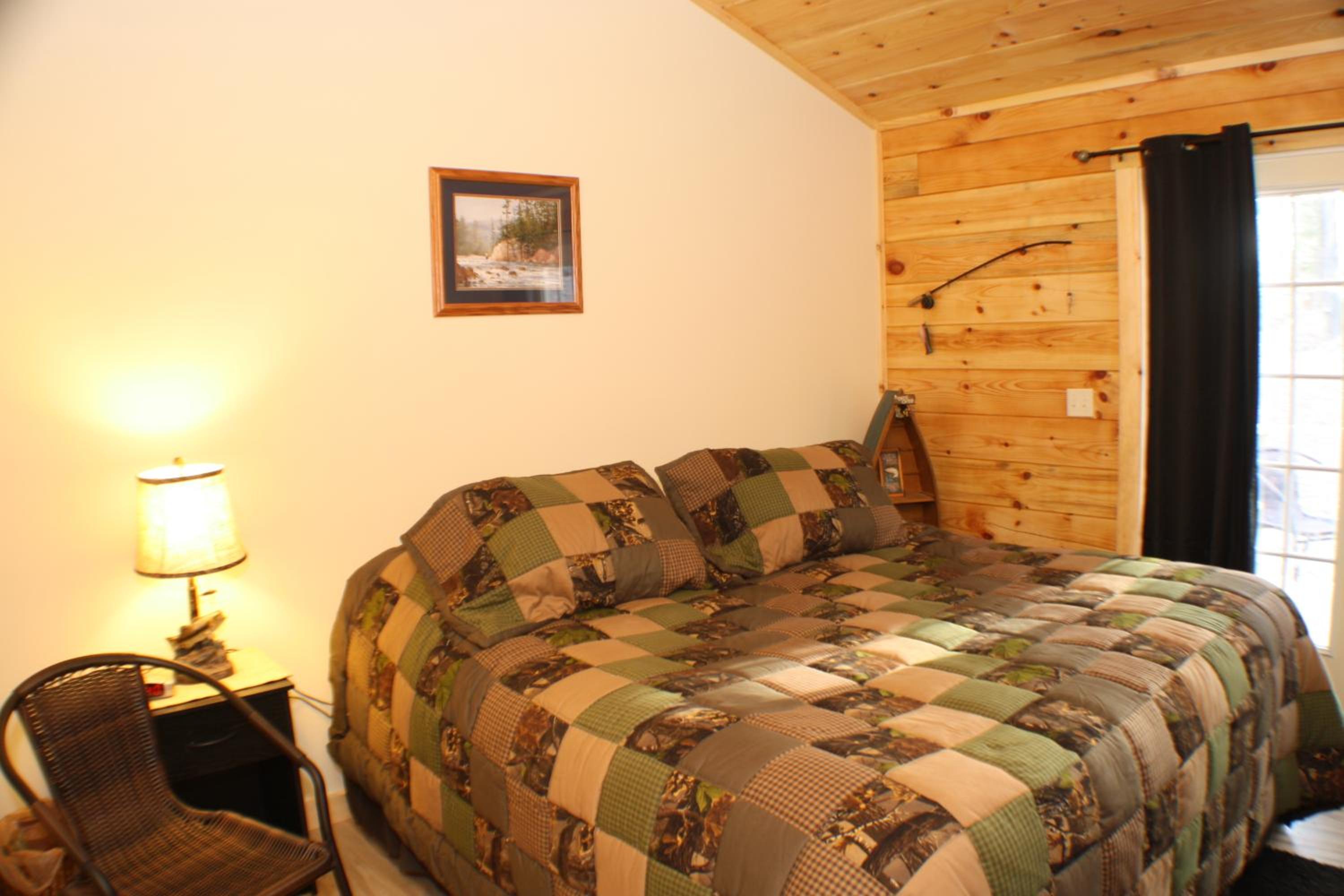 Deluxe King Suite photo 1