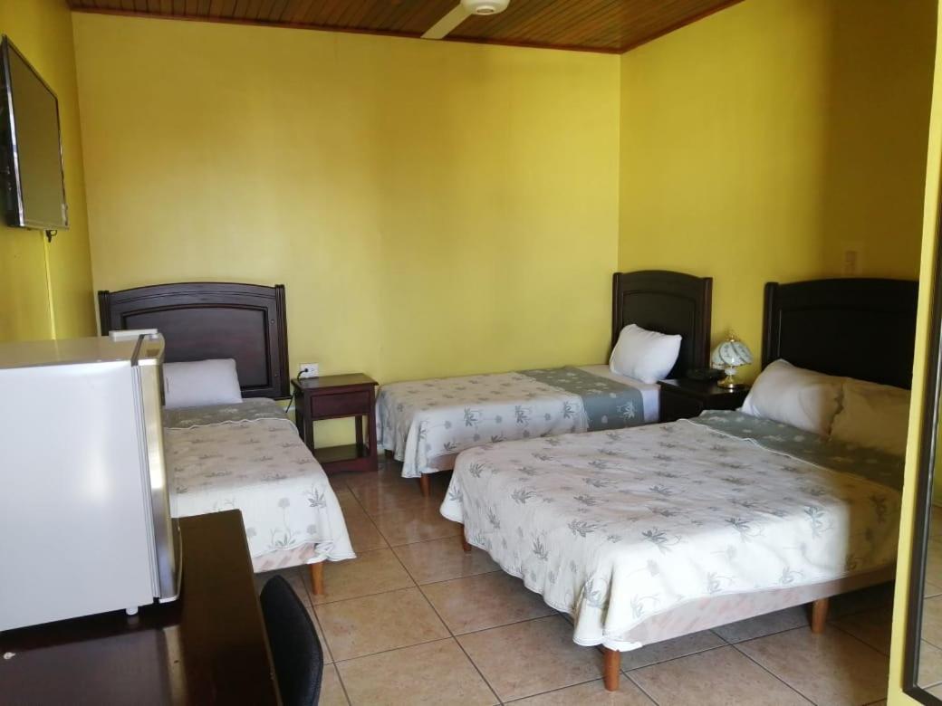 Standard Triple Room photo 2