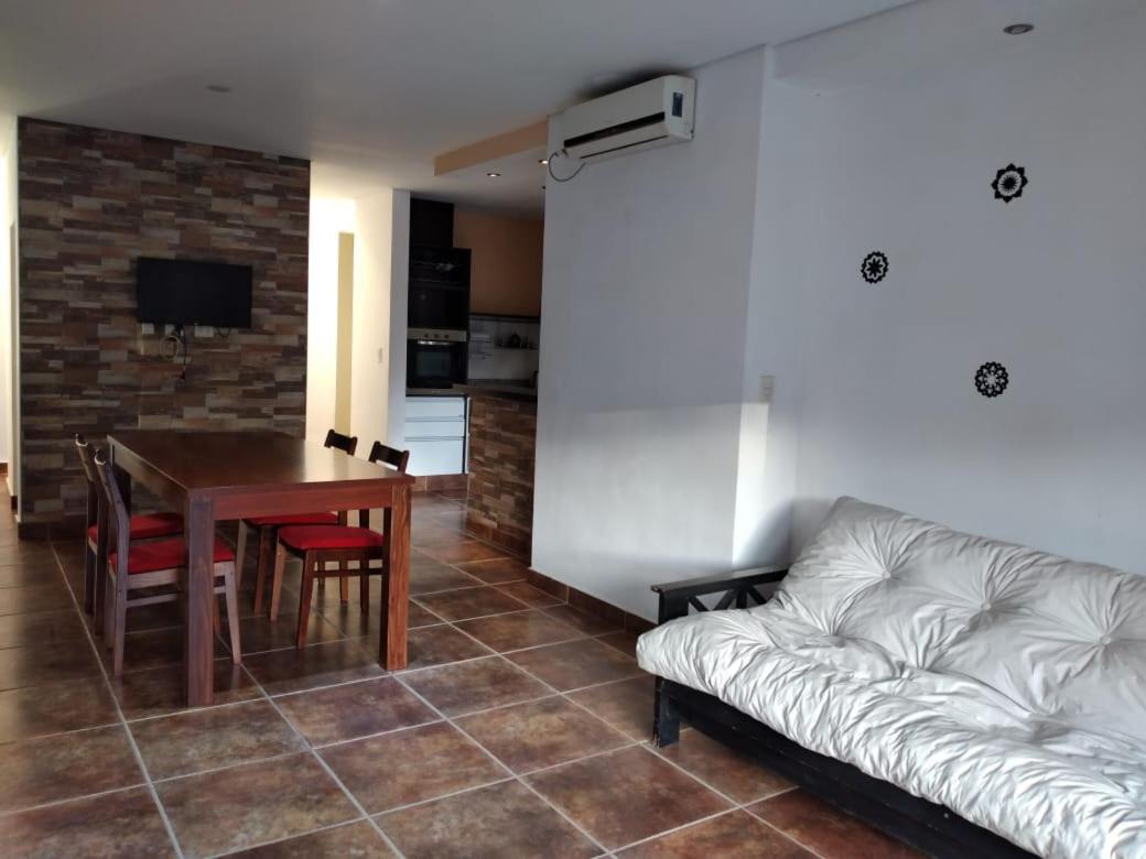 One-Bedroom House photo 1