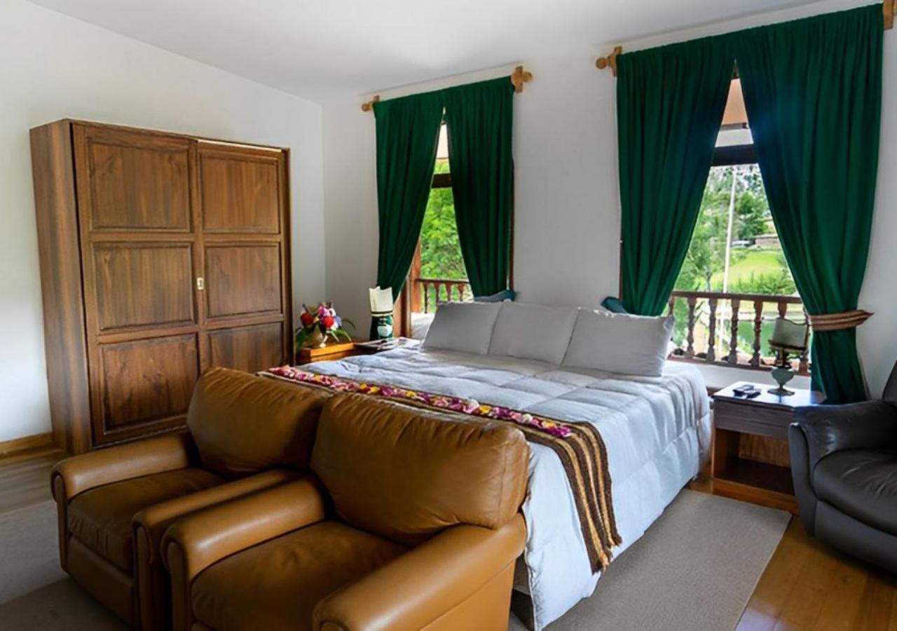 Suite - Photo 1