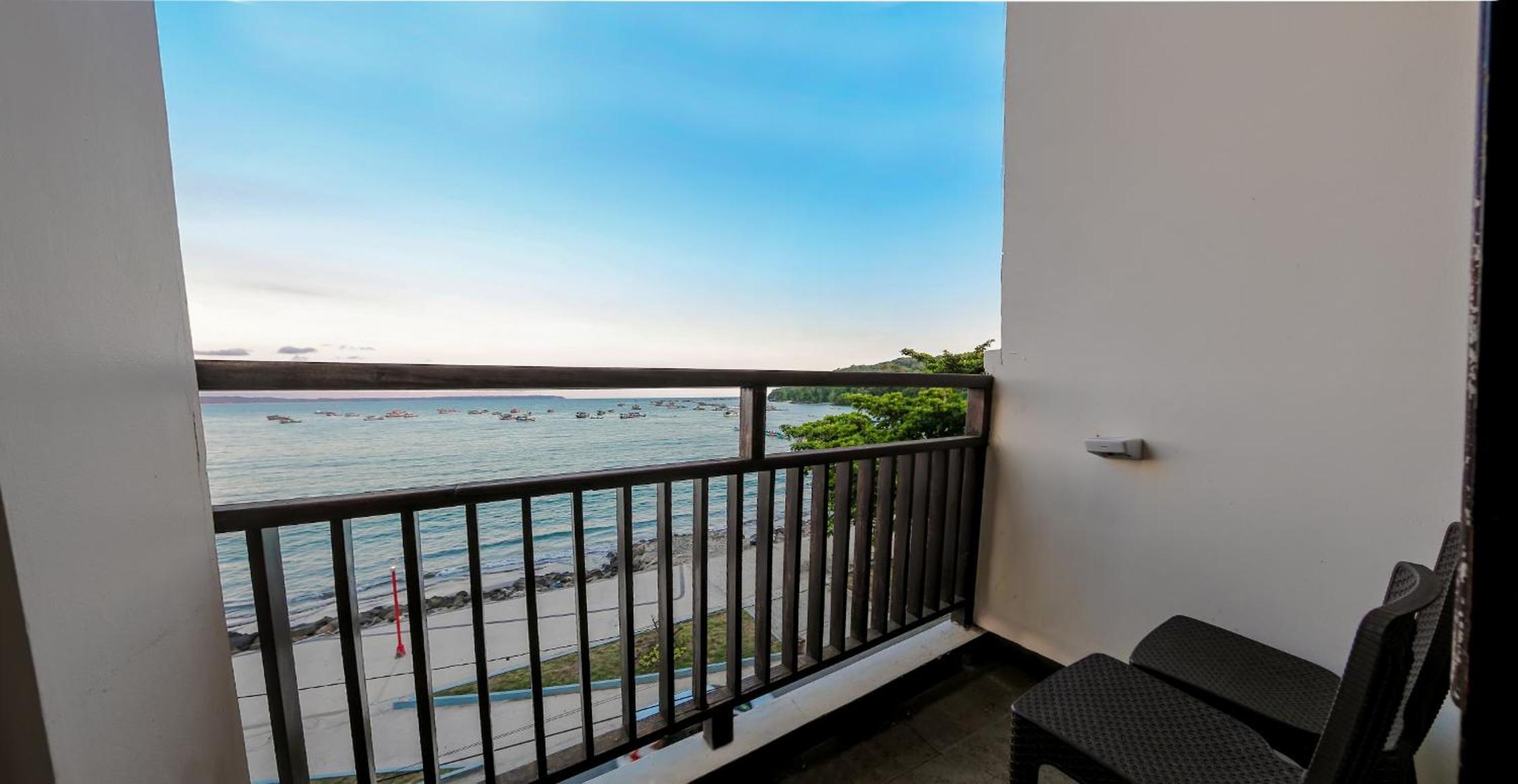 Deluxe Suite Twin Sea View photo 2