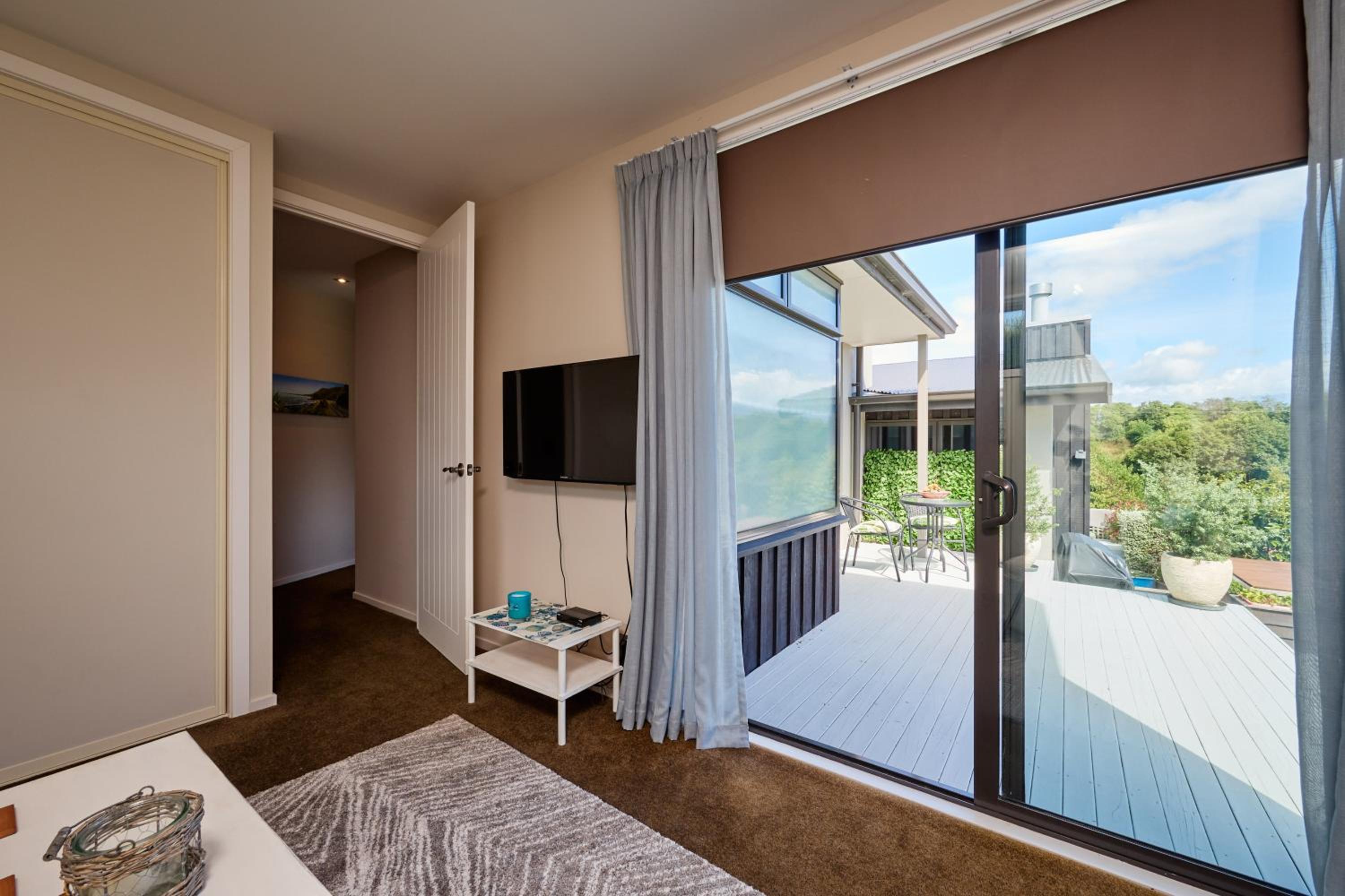 Queen Room with Garden View photo 1