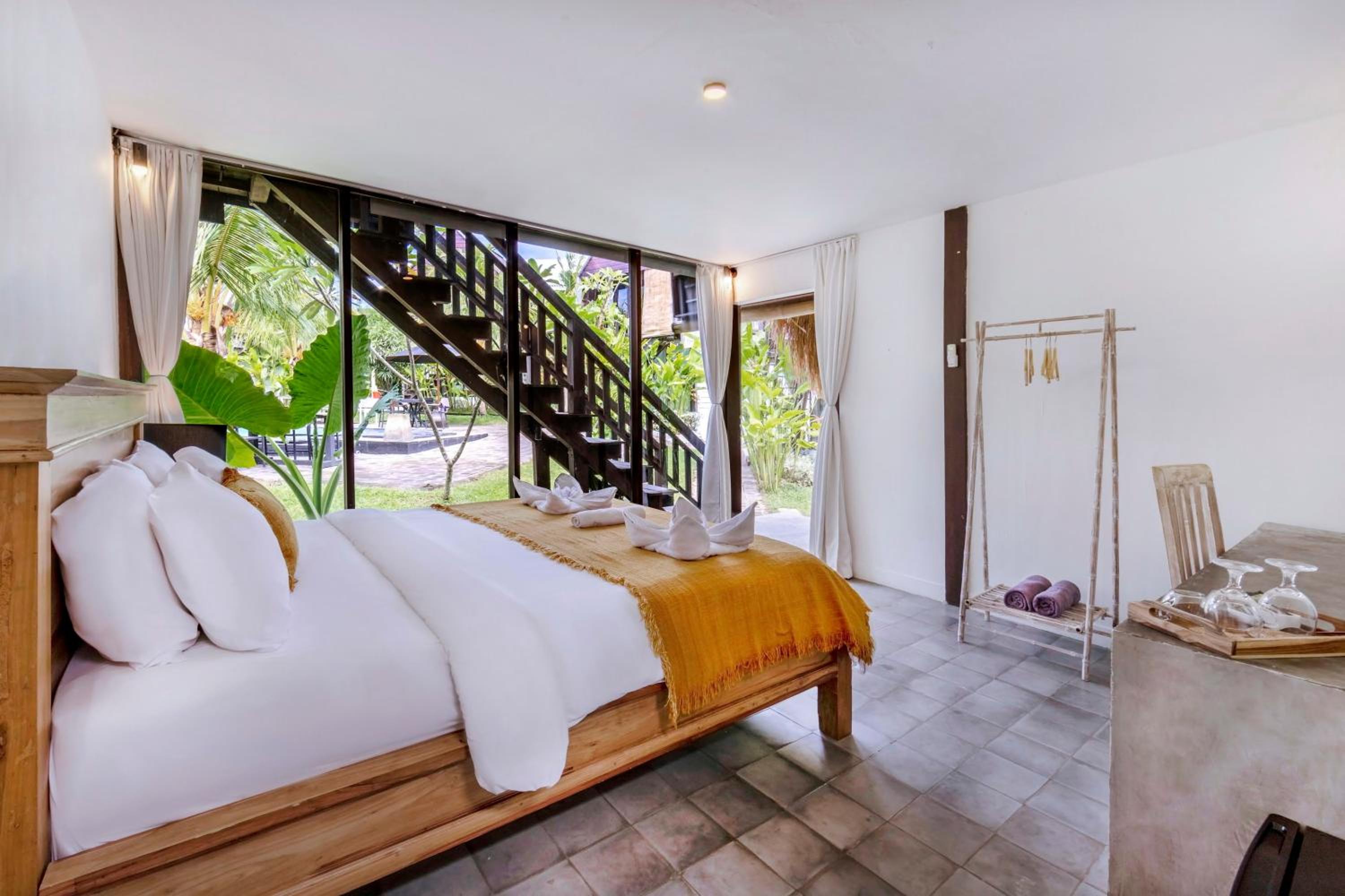 One-Bedroom Bungalow - Photo 25