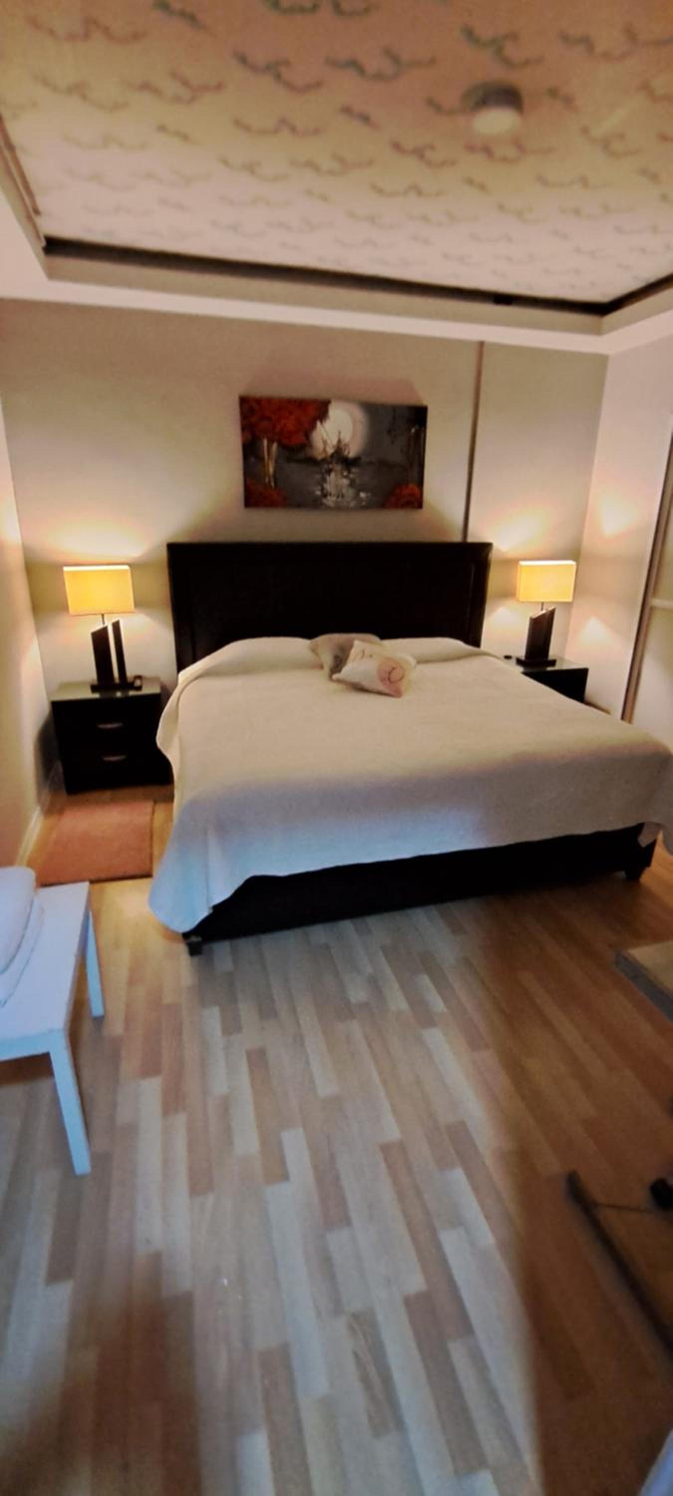 Superior King Room - Photo 9