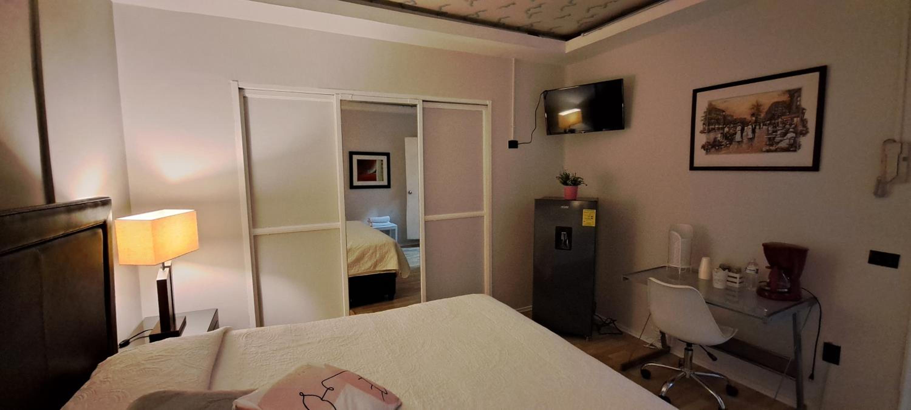 Superior King Room - Photo 20
