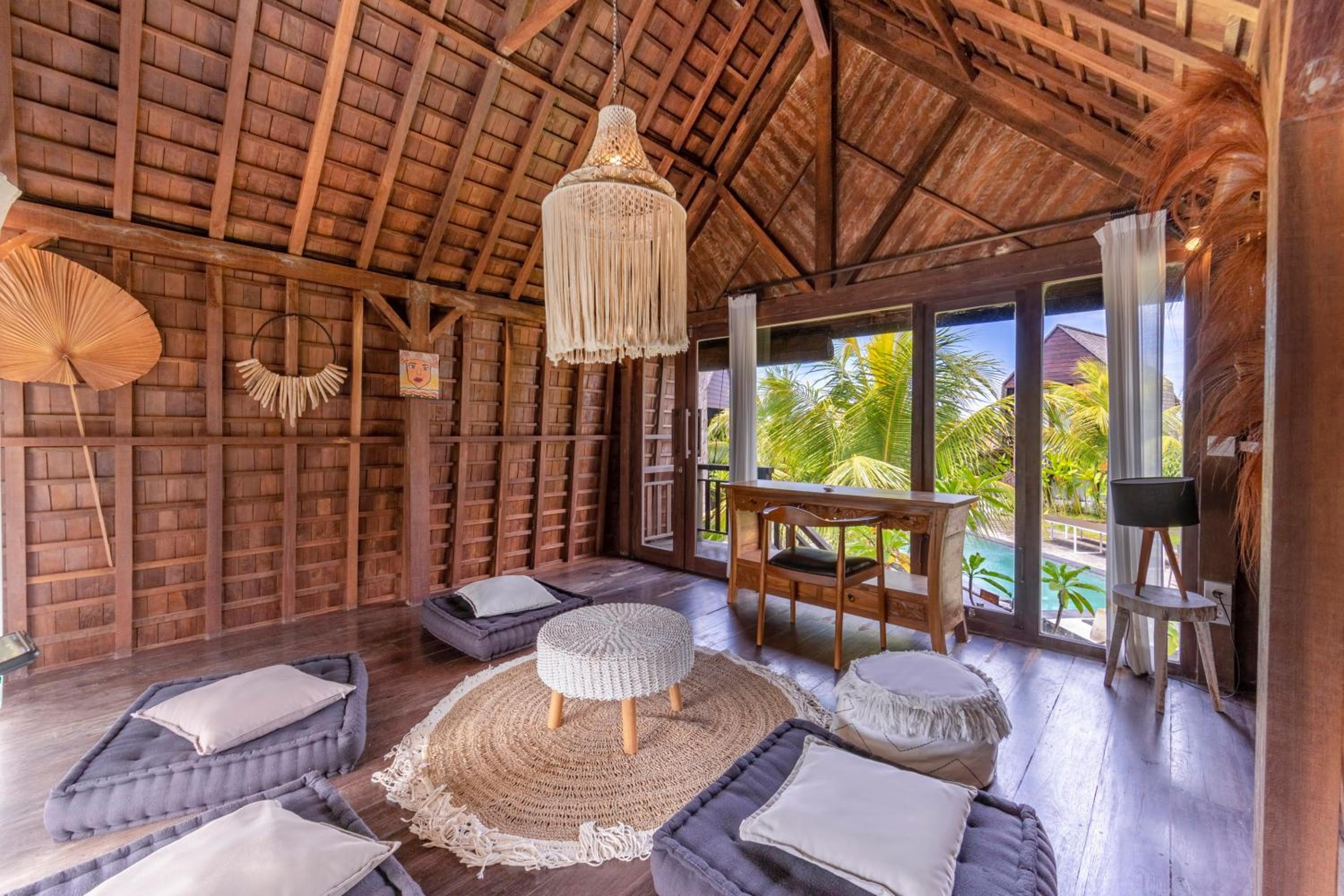 One-Bedroom Bungalow - Photo 7