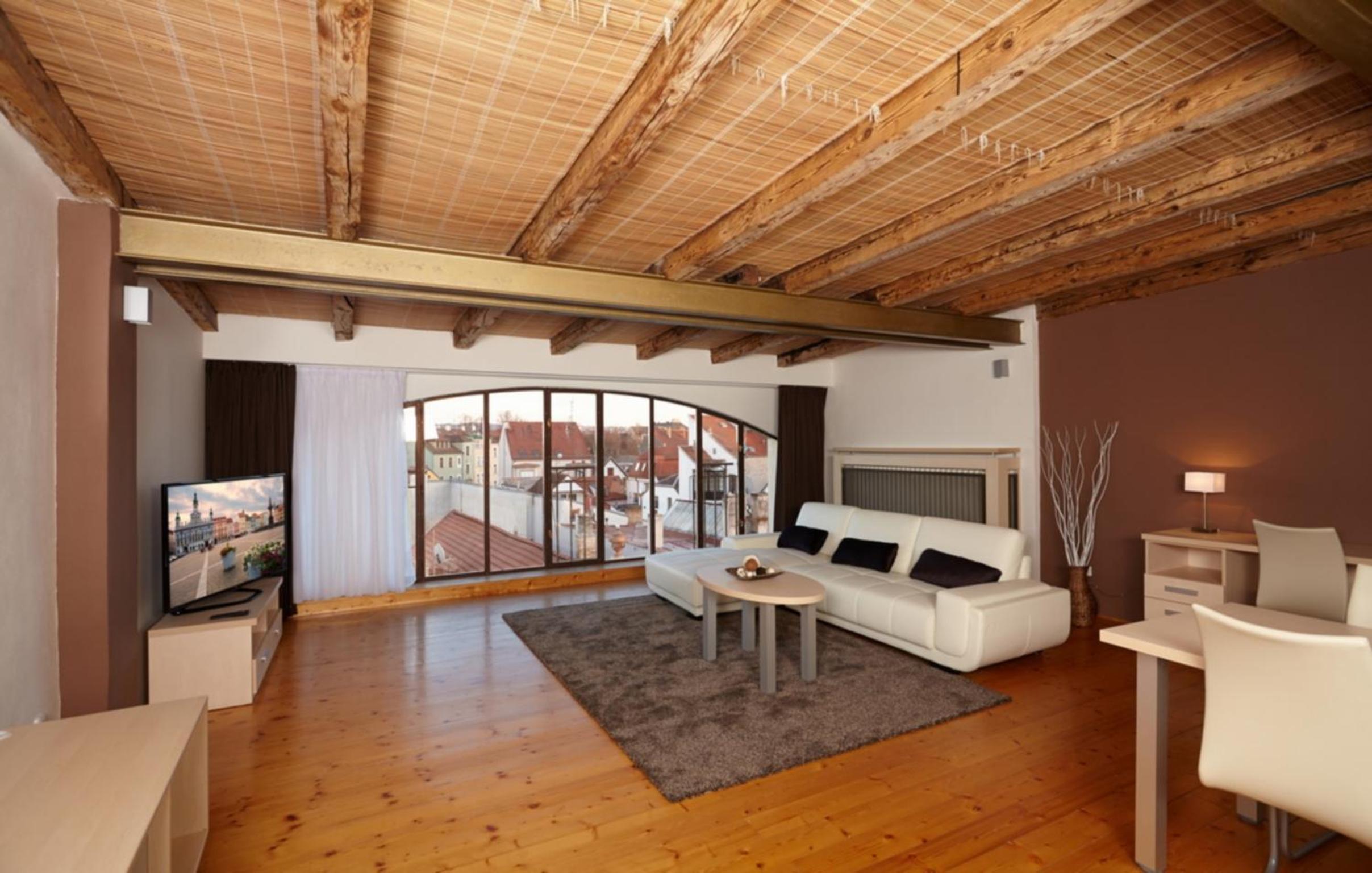 One-Bedroom Apartment with View and Terrace - Photo 1