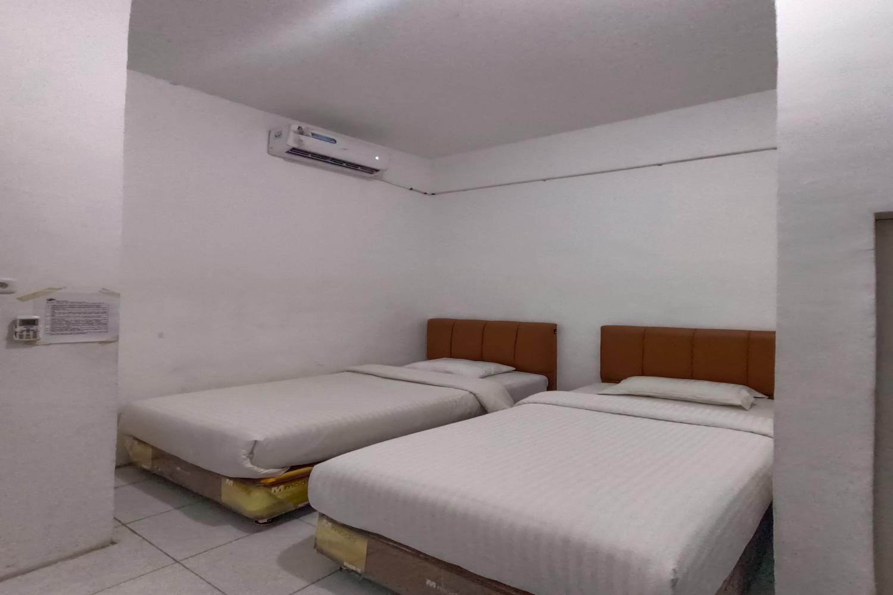Standard Twin Room photo 3