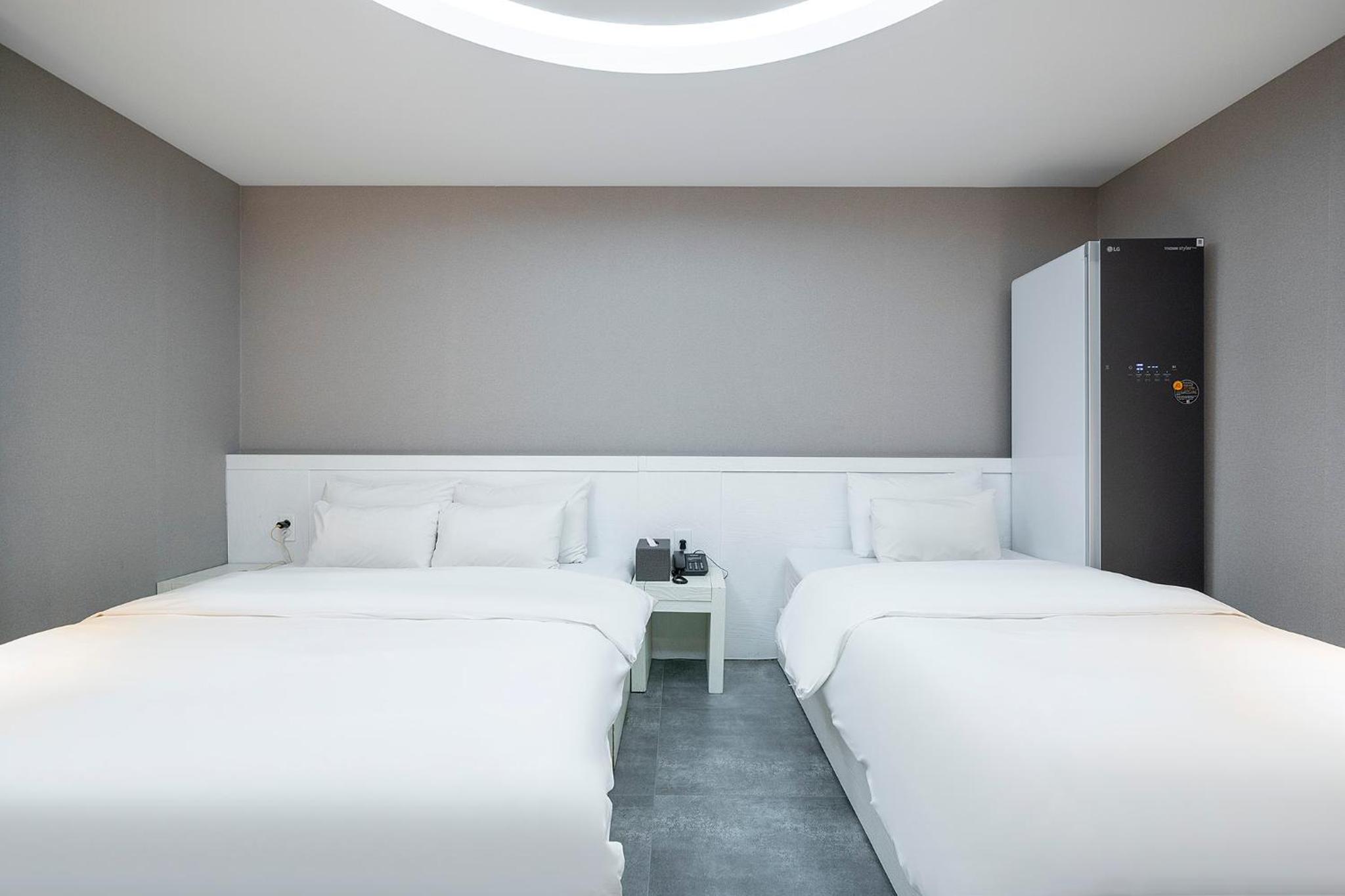 Superior Twin Room - Photo 7