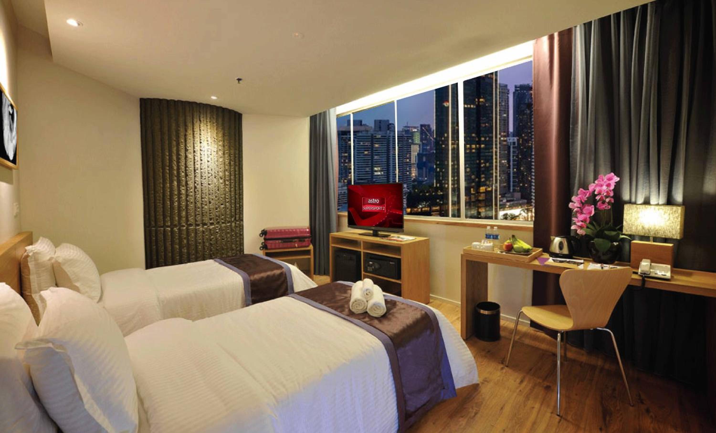 Deluxe Twin Room photo 3