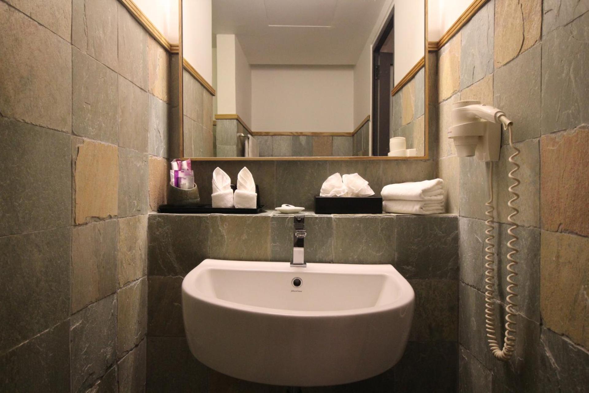Deluxe Queen Room photo 2