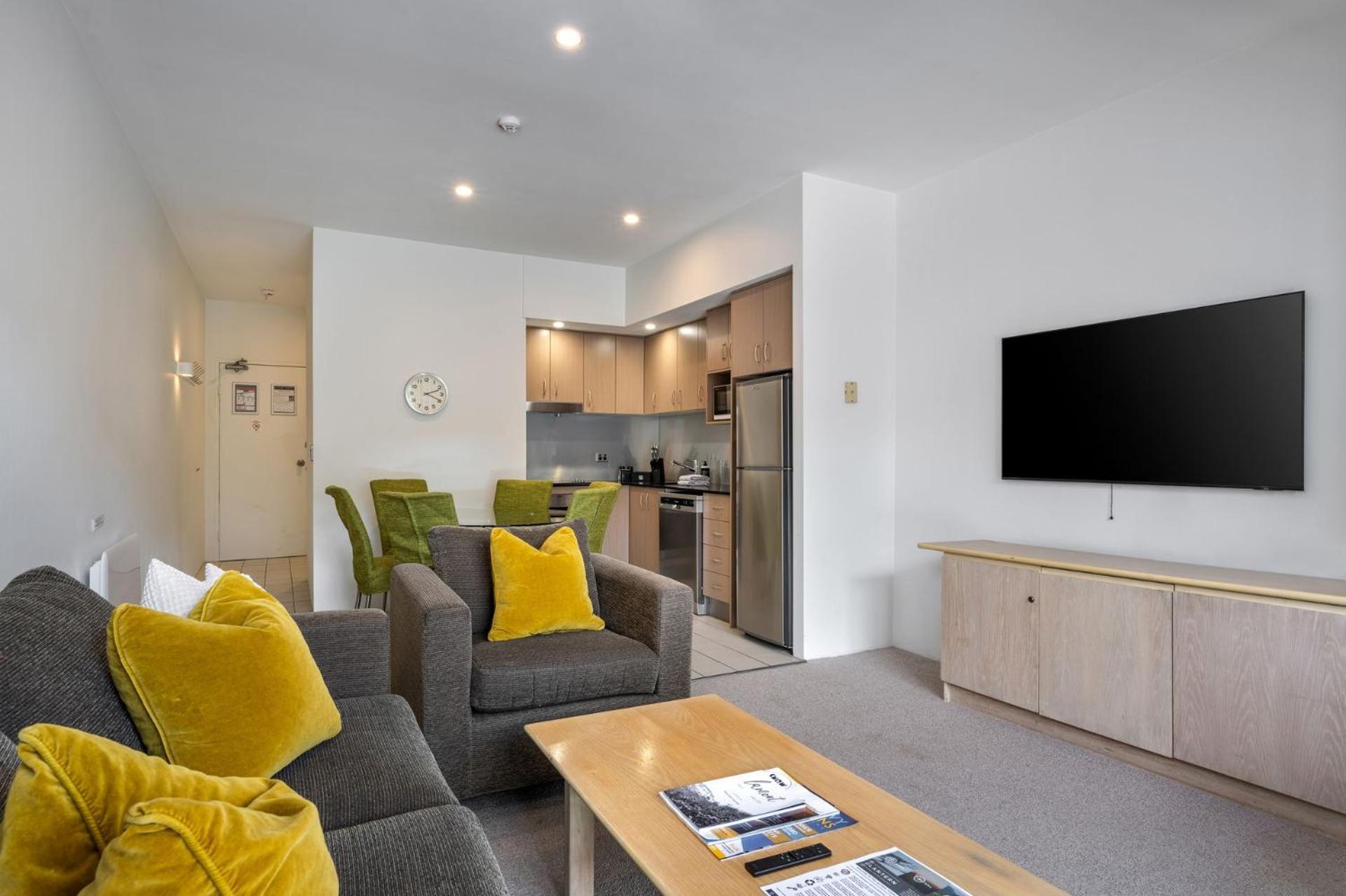 Apartment with Mountain View photo 1
