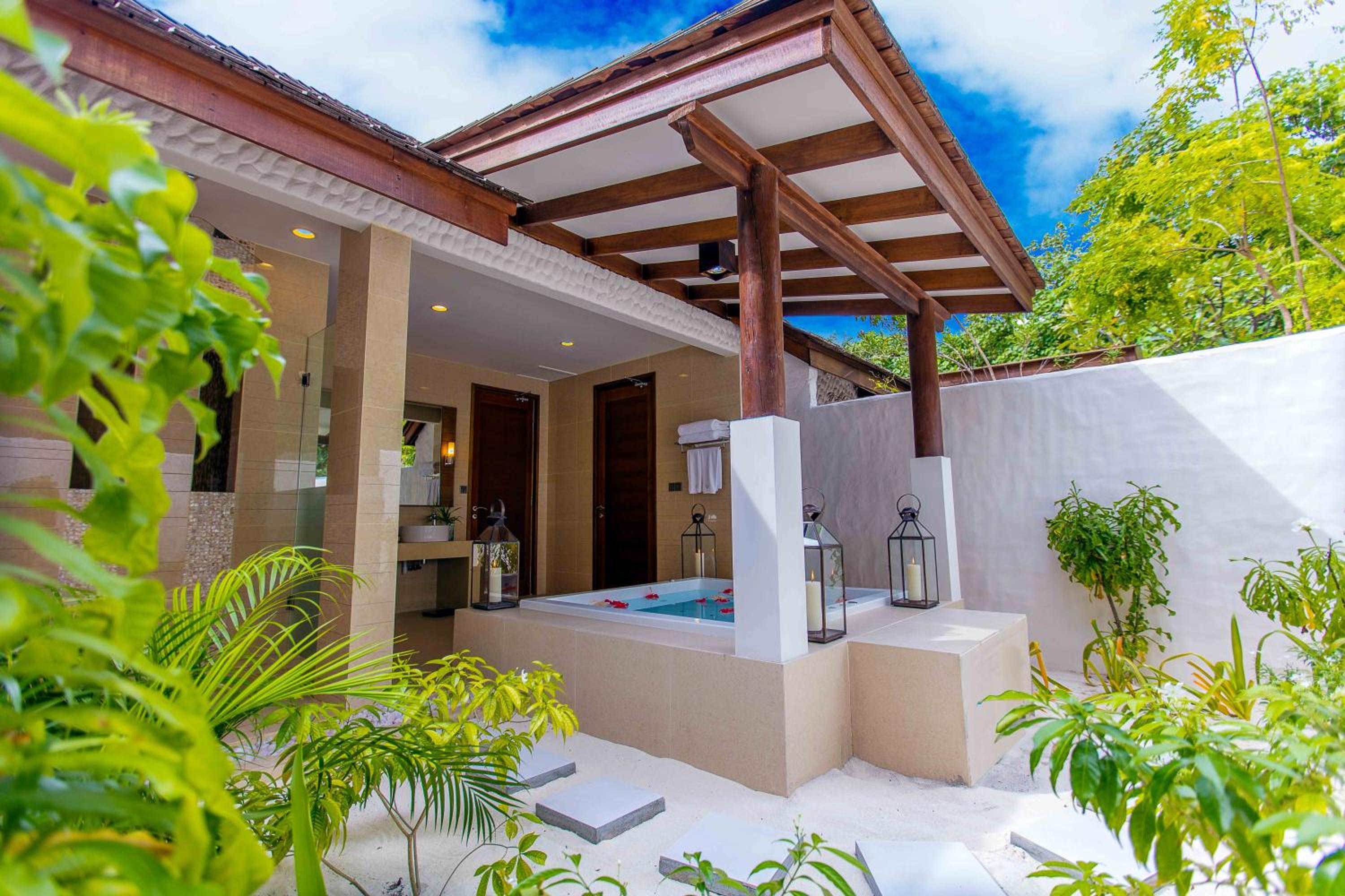 Deluxe Sunset Beach Villa with Private Pool - Complimentary Floating Breakfast (once per stay) for book dates, 10th FEB 2026 onwards, and stay dates 11 April to 30 September 2026 - Photo 4