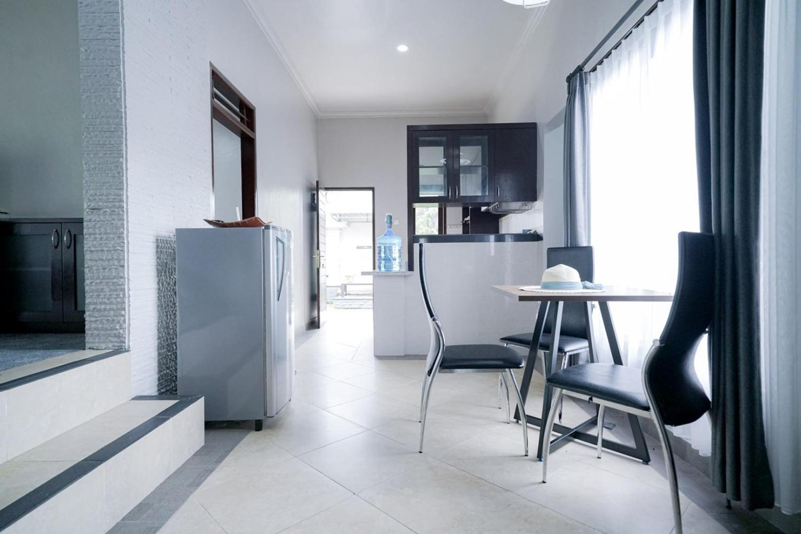 Two-Bedroom Villa - Photo 11