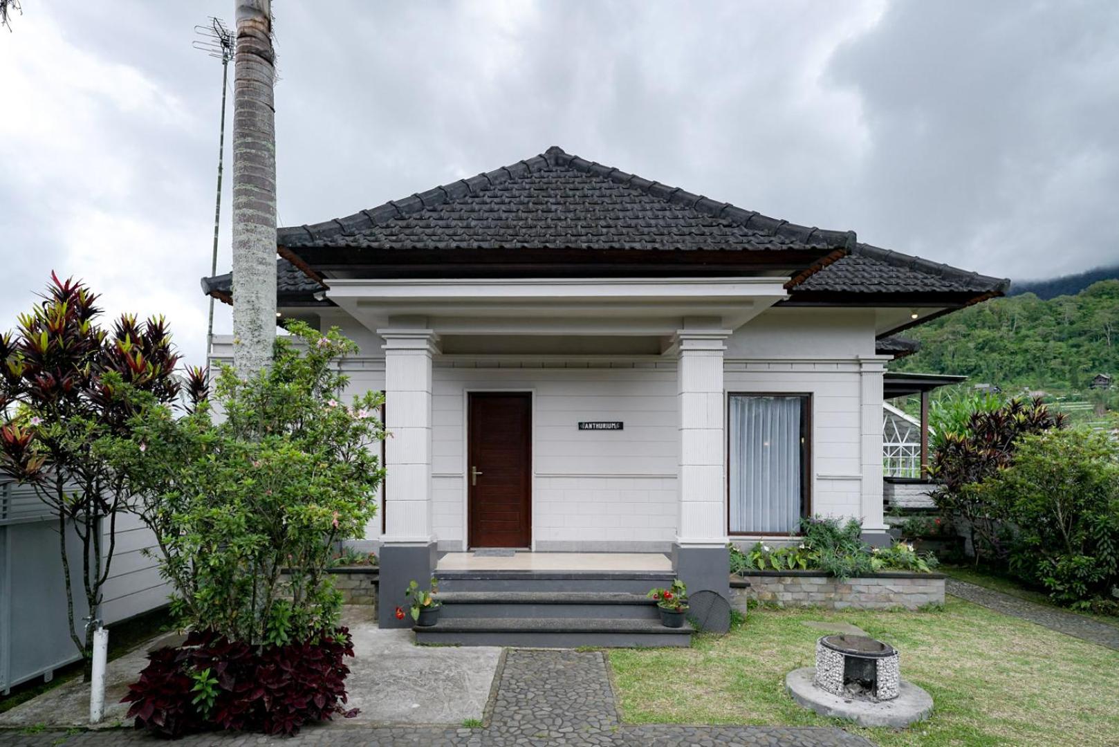 Two-Bedroom Villa - Photo 2