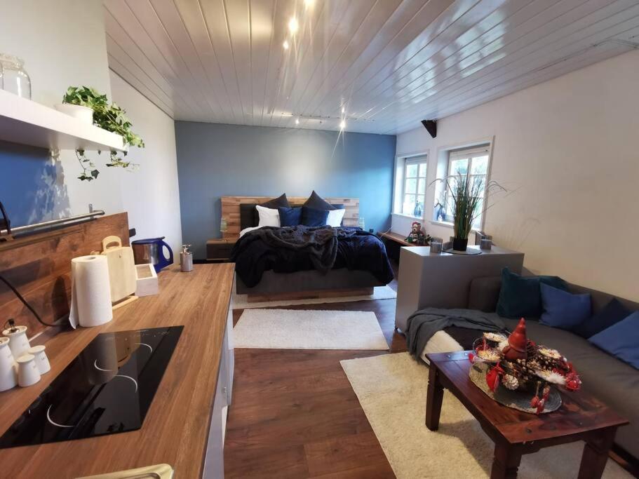 One-Bedroom Apartment photo 1