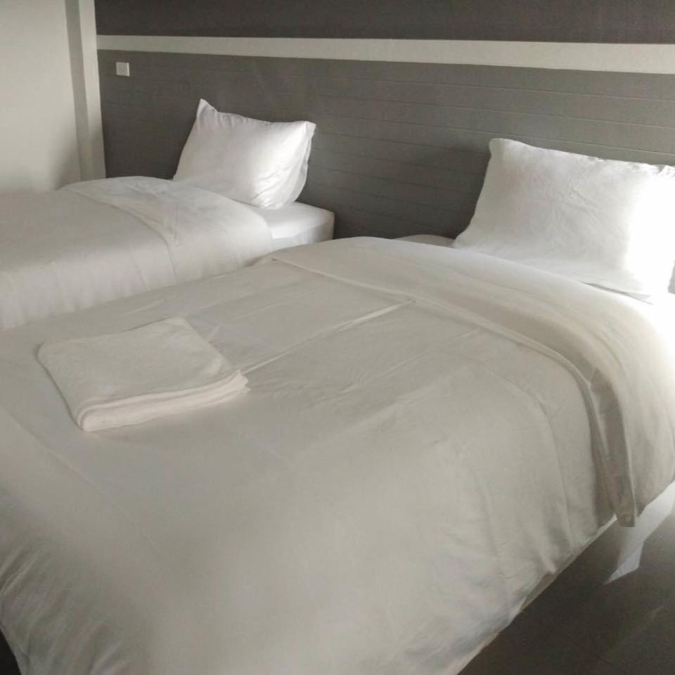 Standard Twin Room - Photo 1