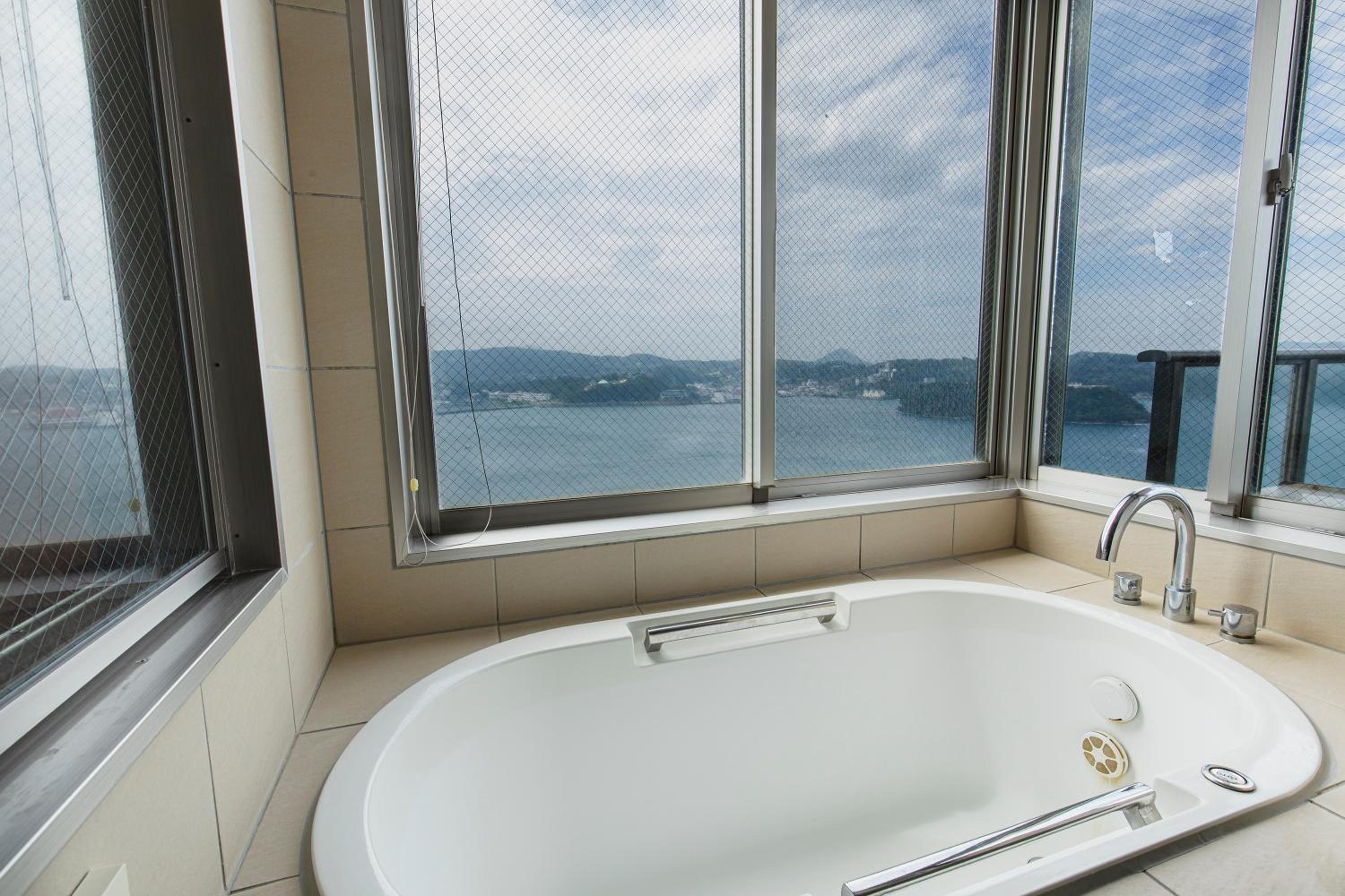 Quadruple Room with Private Bathroom