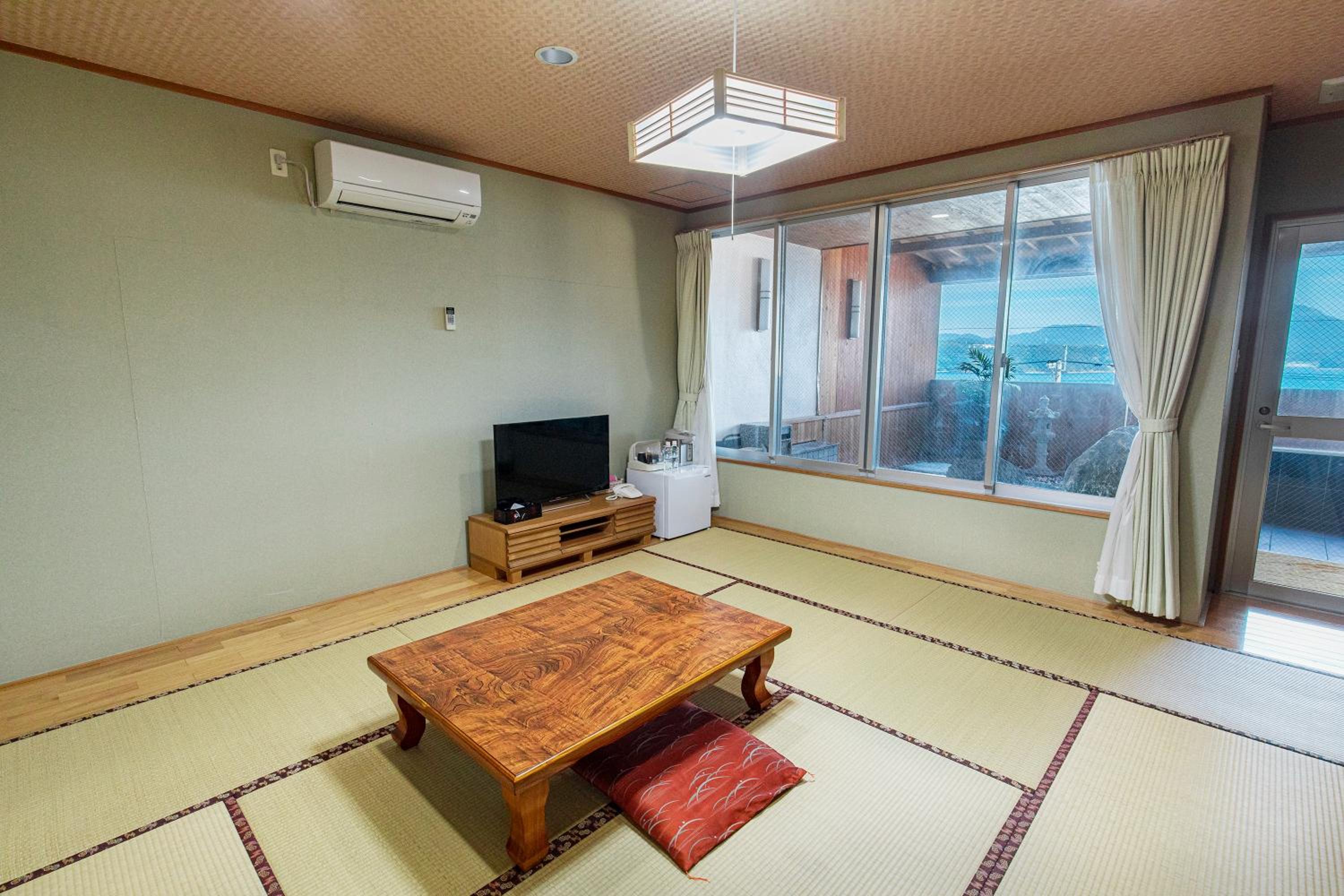 Japanese-Style Quadruple Room