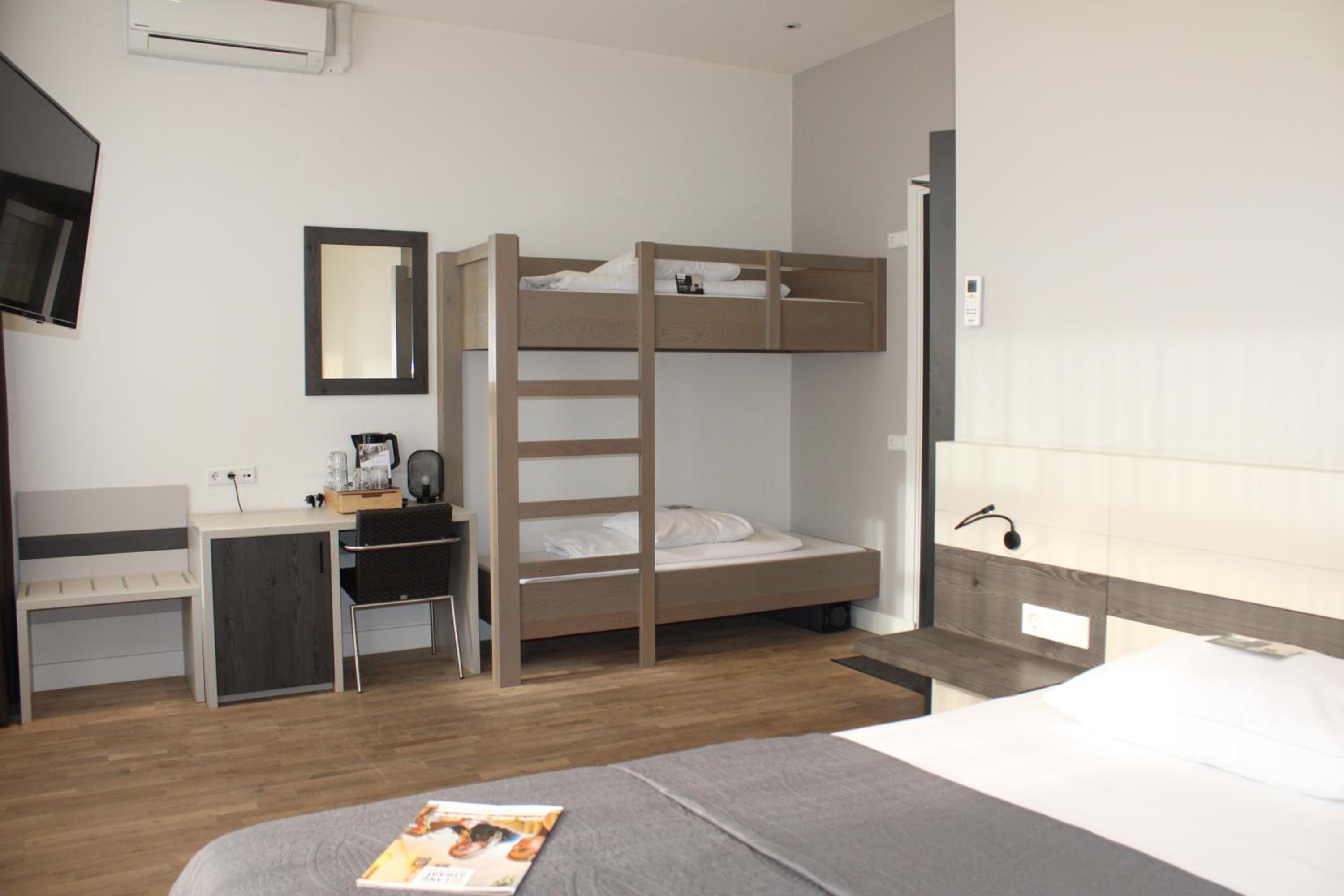Comfort Quadruple Room