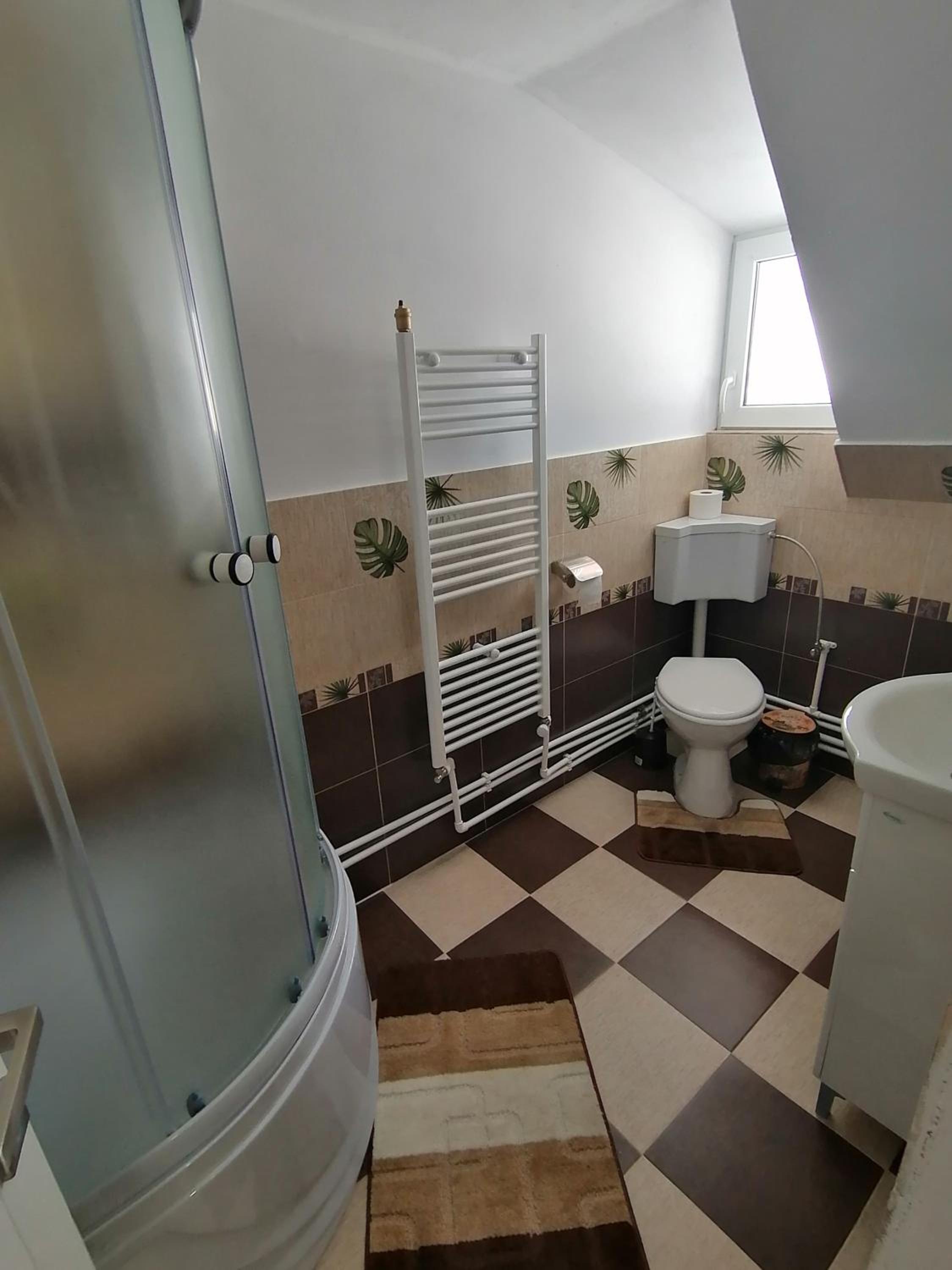 Three-Bedroom House - Photo 3