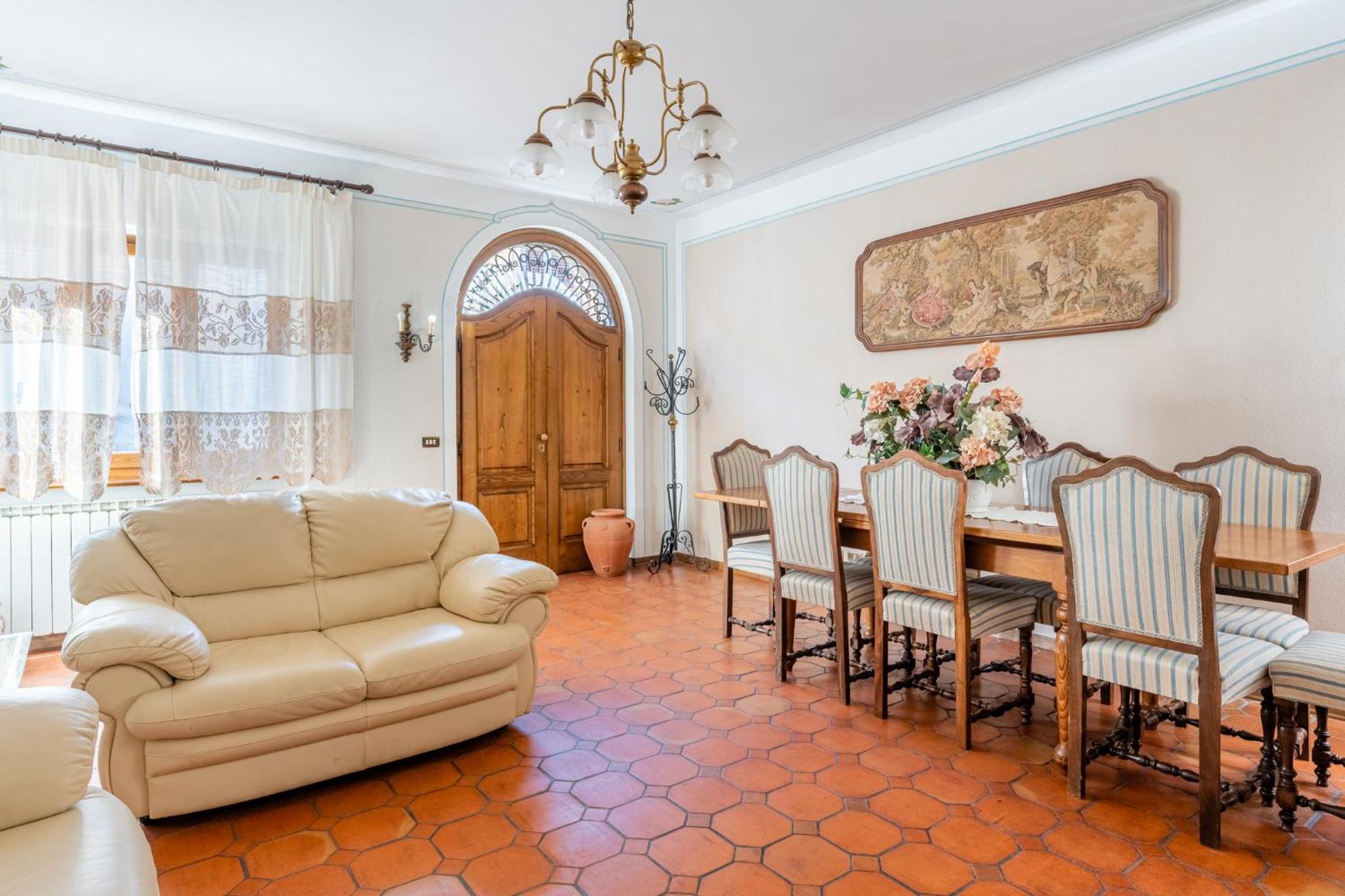 Two-Bedroom Deluxe Apartment with Balcony photo 3