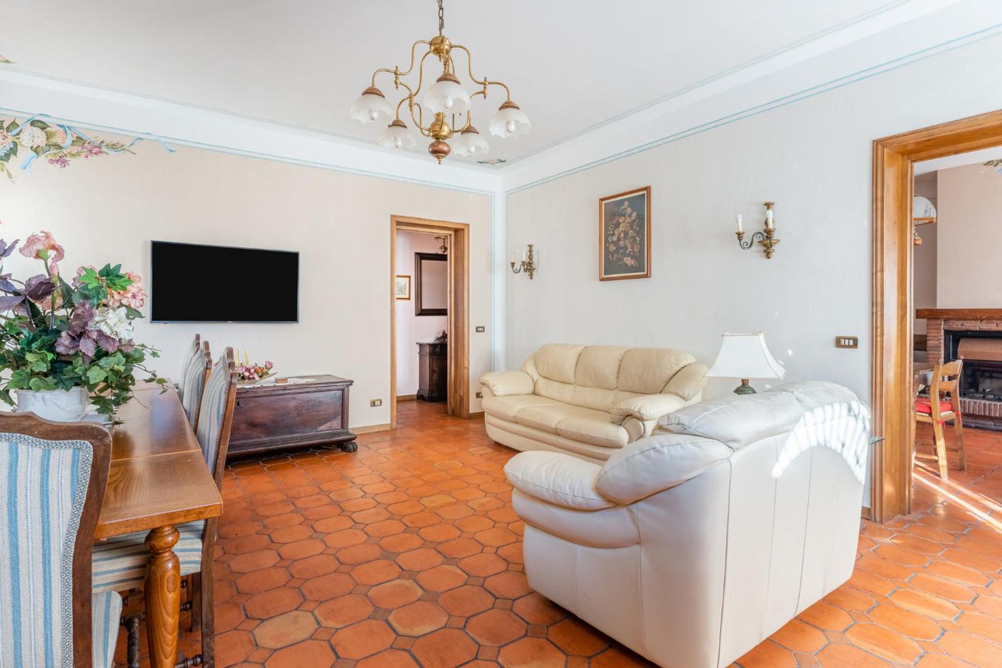 Two-Bedroom Deluxe Apartment with Balcony photo 1