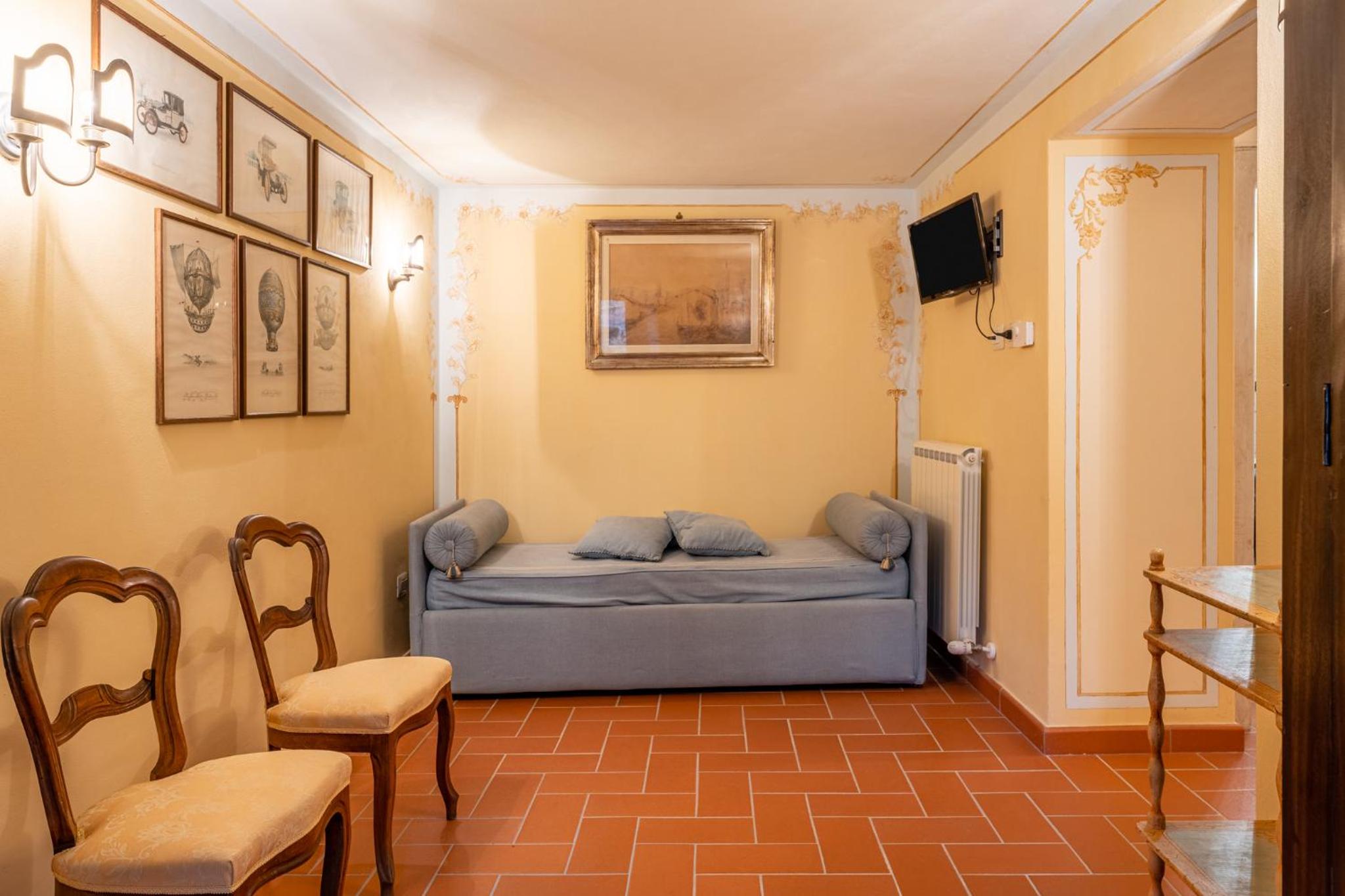 One-Bedroom Apartment with Garden photo 3